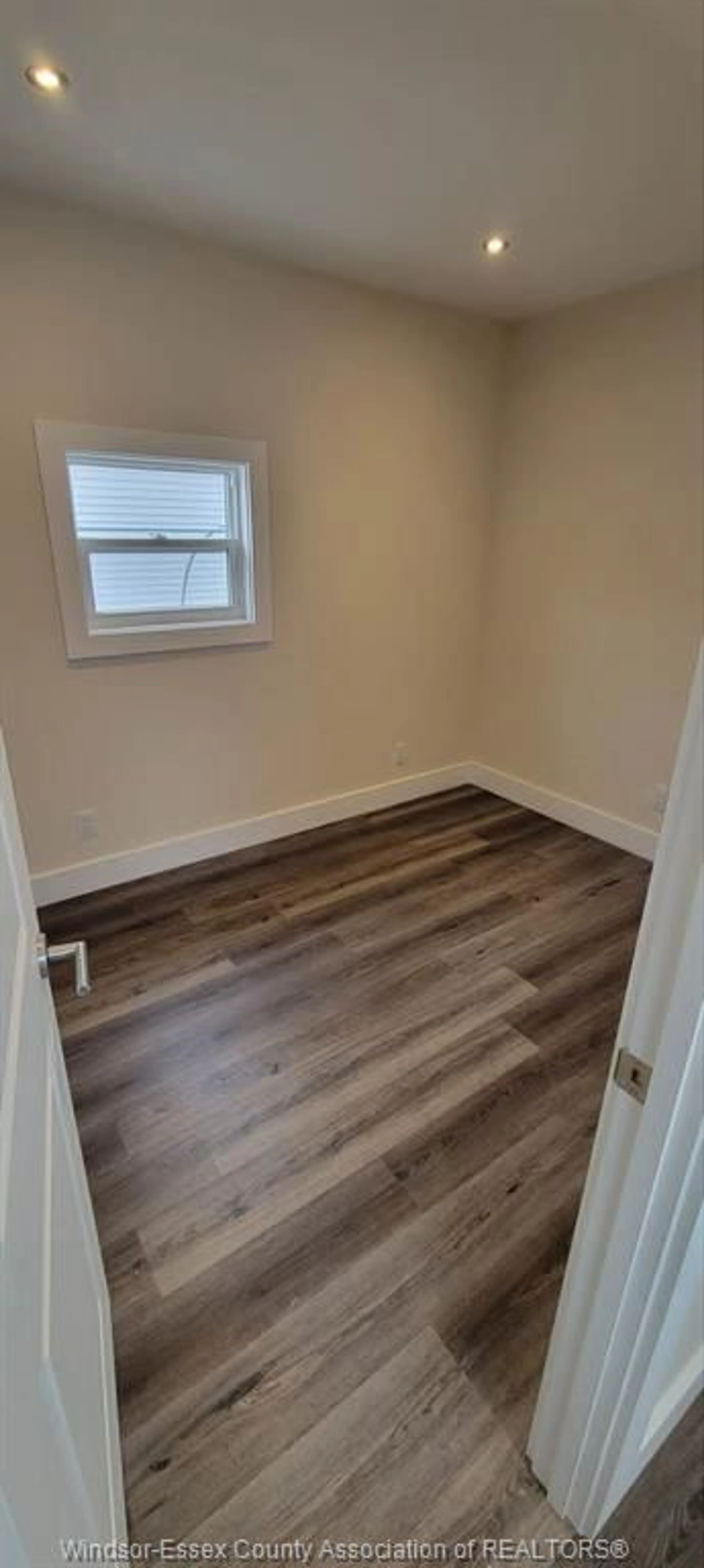 A pic of a room for 22 ROBIN Cres, Lakeshore Ontario N8N 2S2