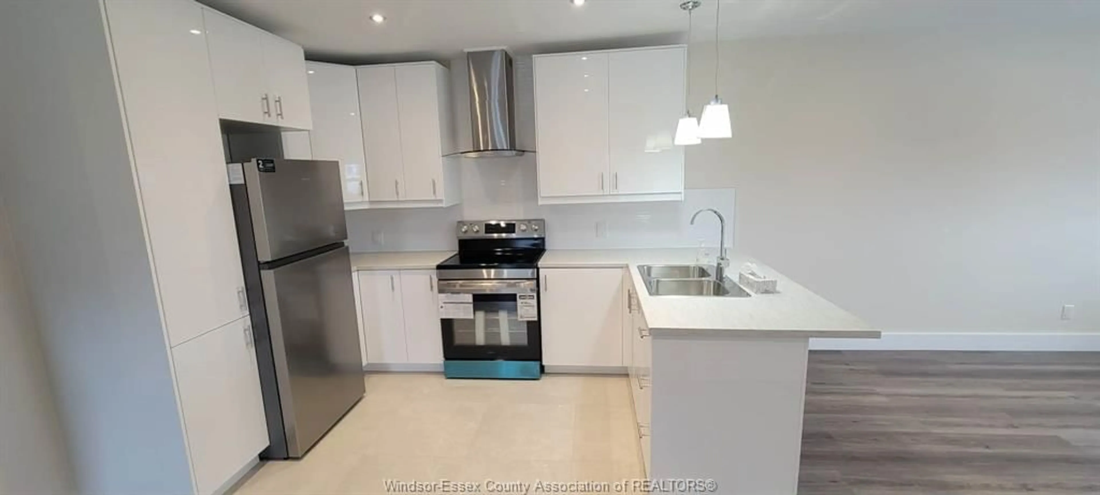 Standard kitchen, unknown for 22 ROBIN Cres, Lakeshore Ontario N8N 2S2