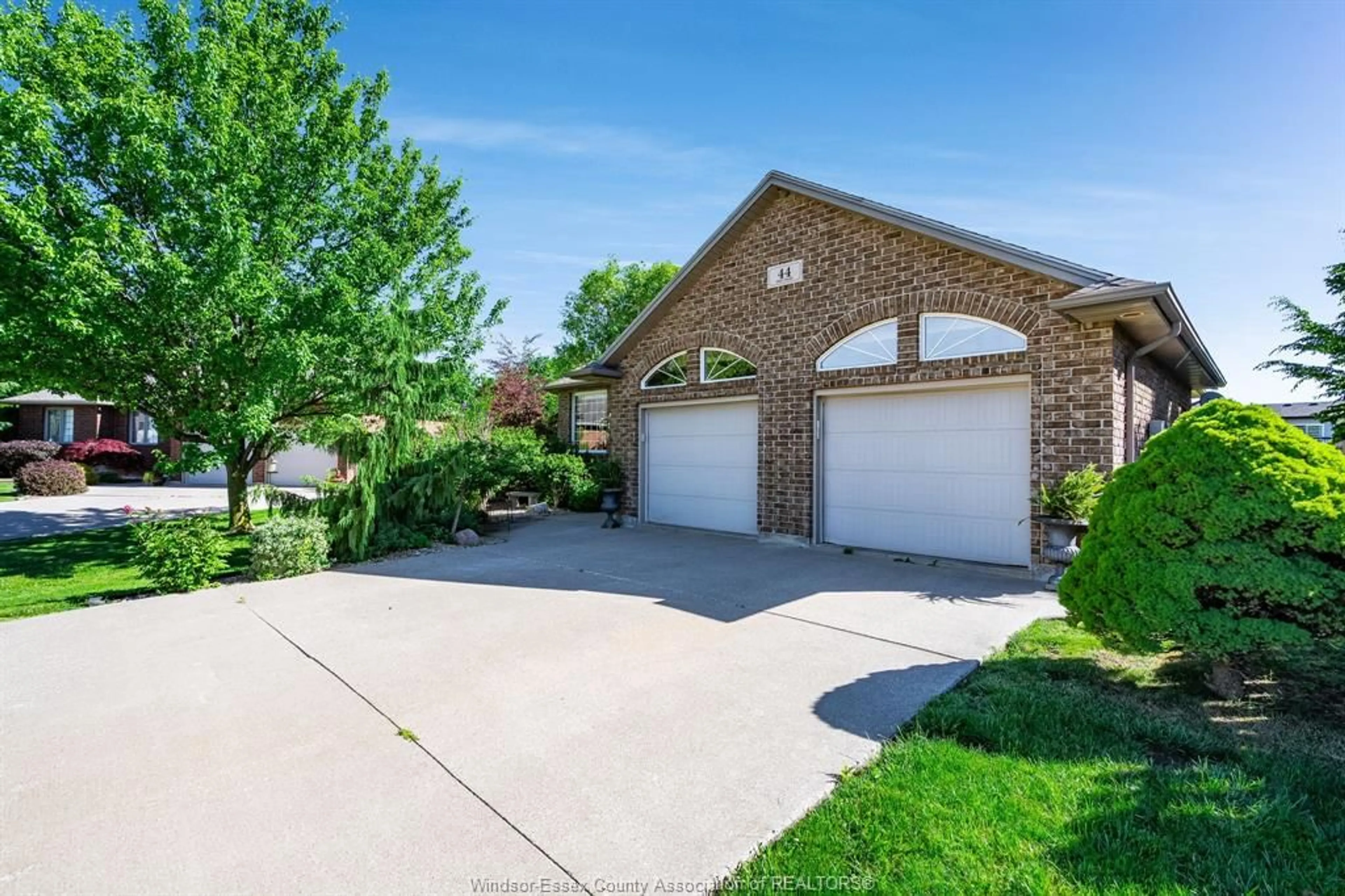 A pic from outside/outdoor area/front of a property/back of a property/a pic from drone, water/lake/river/ocean view for 44 Deer Cross Ave, Wheatley Ontario N0P 2P0