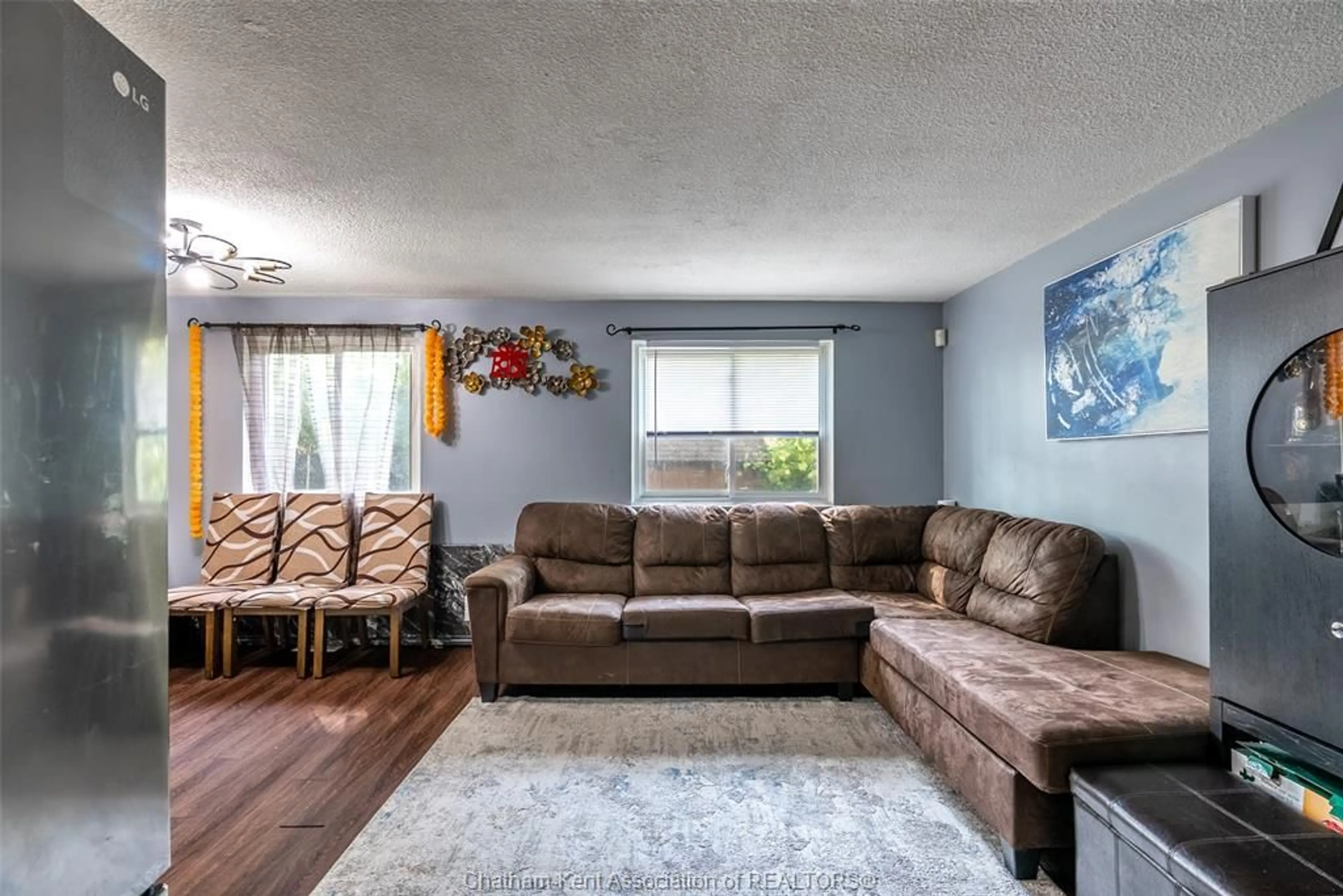 Living room with furniture, unknown for 431 Cardiff Pl, Sarnia Ontario N7S 4C7