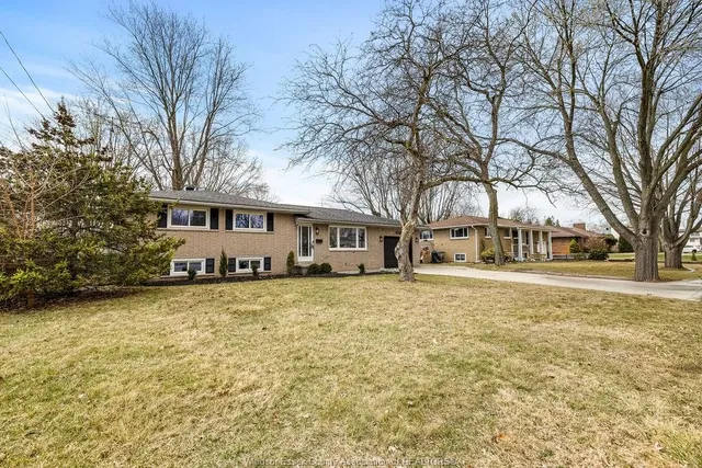 4385 HURON CHURCH LINE Rd, LaSalle 2