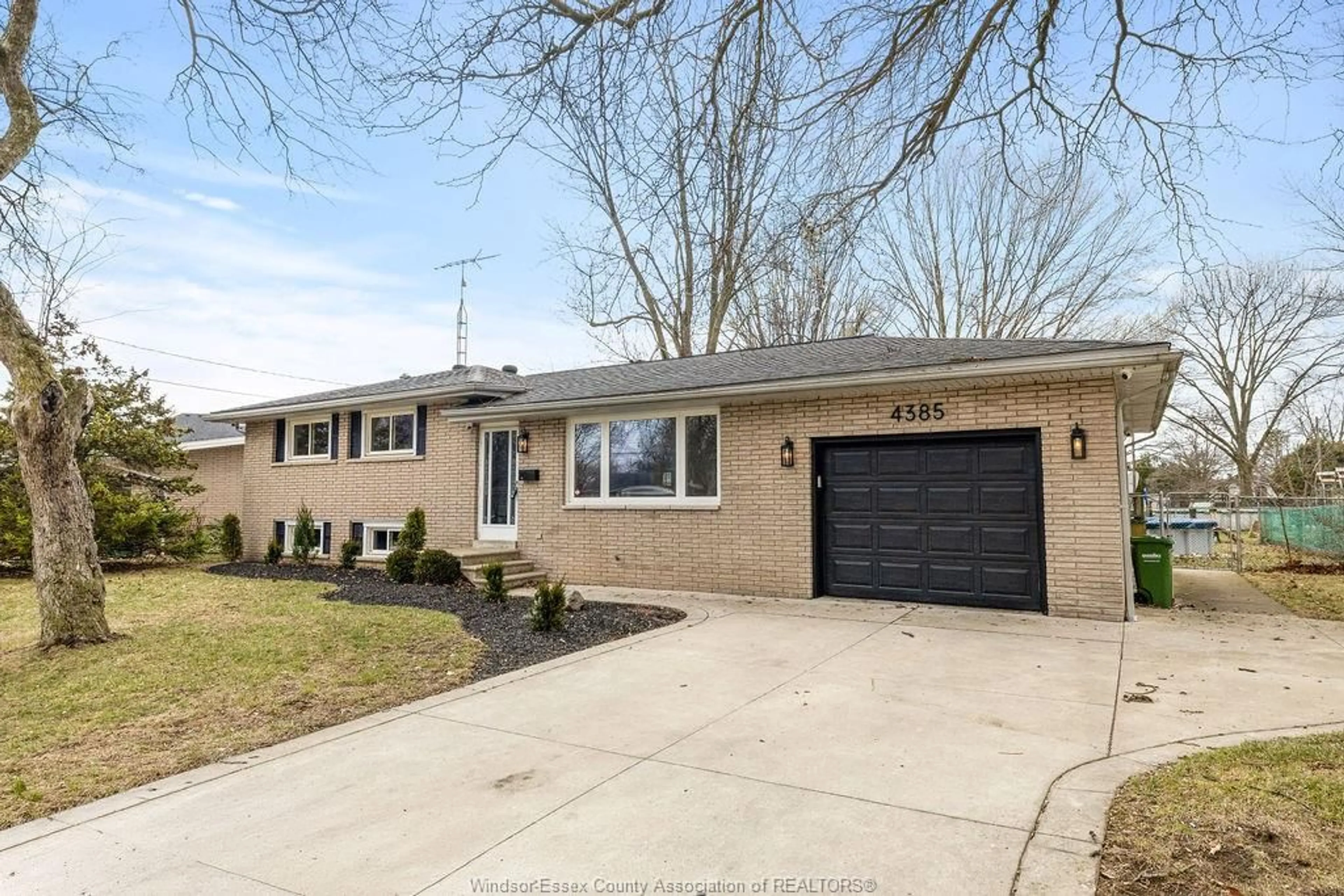 Home with brick exterior material, street for 4385 HURON CHURCH LINE Rd, LaSalle Ontario N8H 1H3
