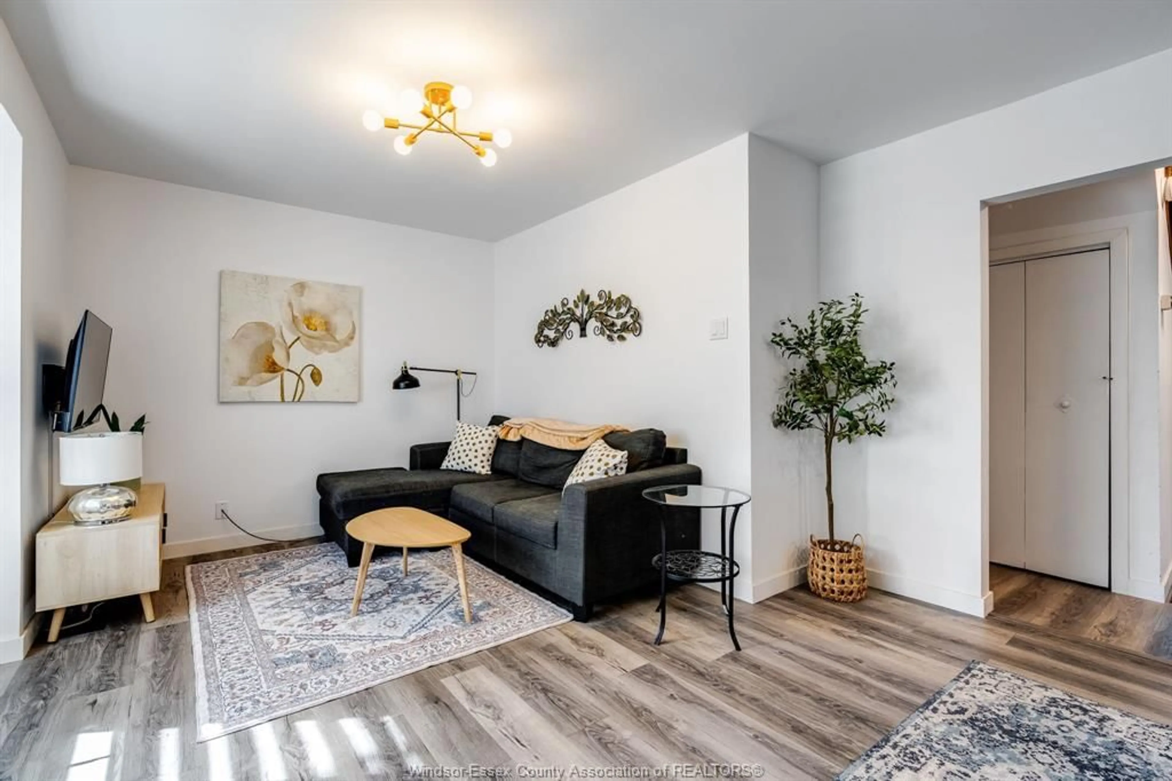 Living room with furniture, unknown for 1353 George Ave, Windsor Ontario N8Y 2X8