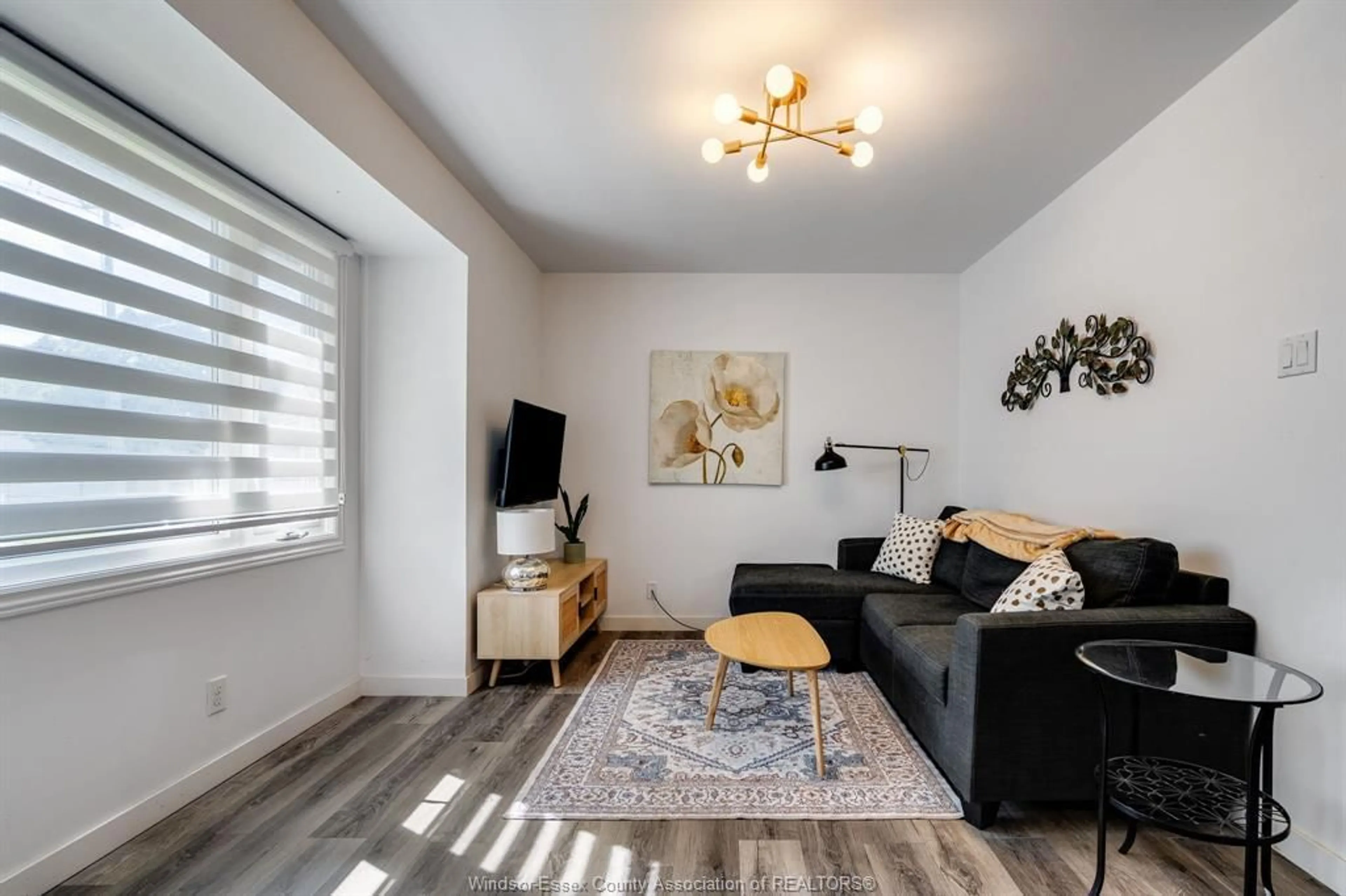 Living room with furniture, unknown for 1353 George Ave, Windsor Ontario N8Y 2X8
