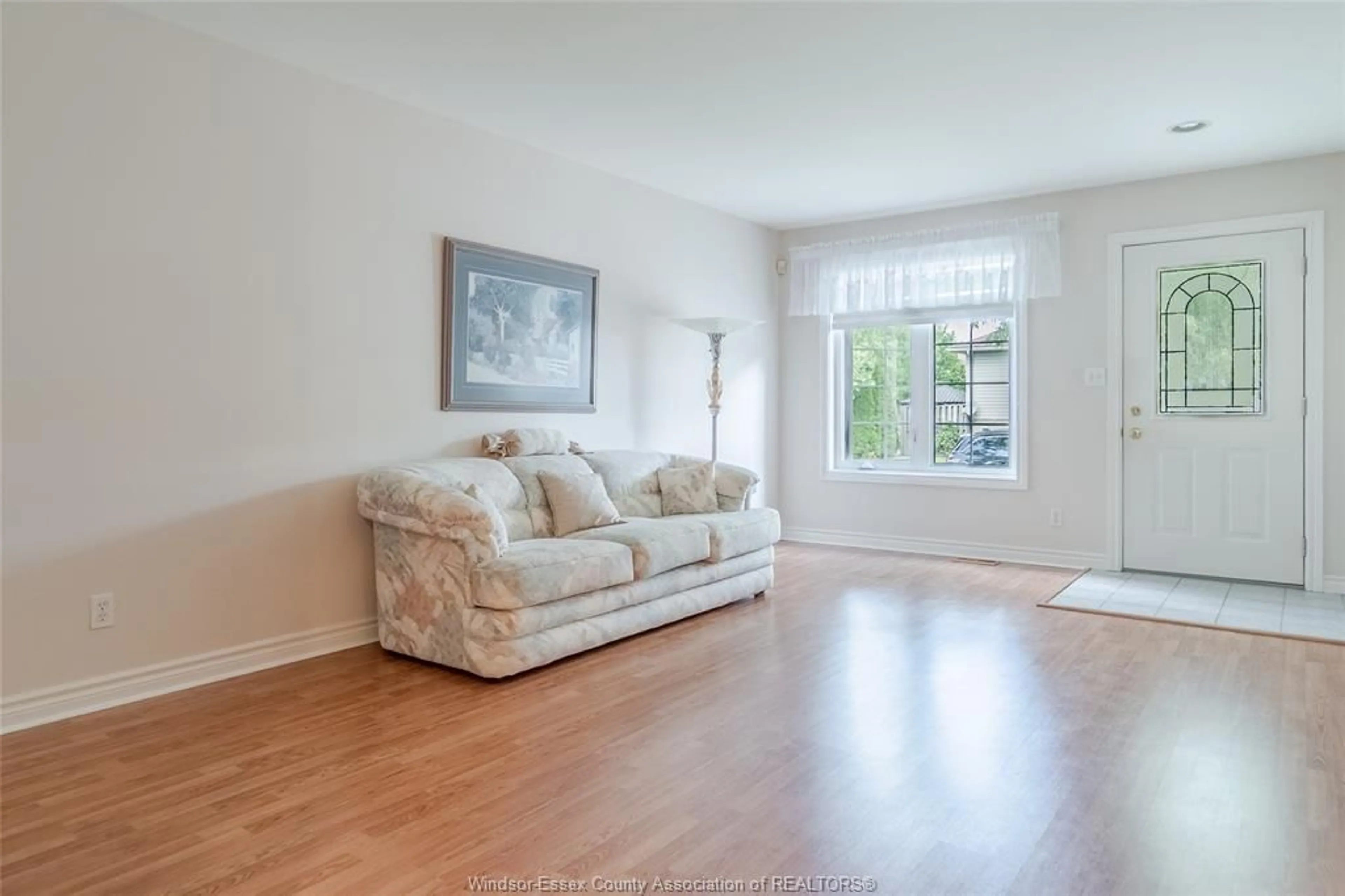 Living room with furniture, unknown for 1086 Lexington Cir, Windsor Ontario N8S 4T3