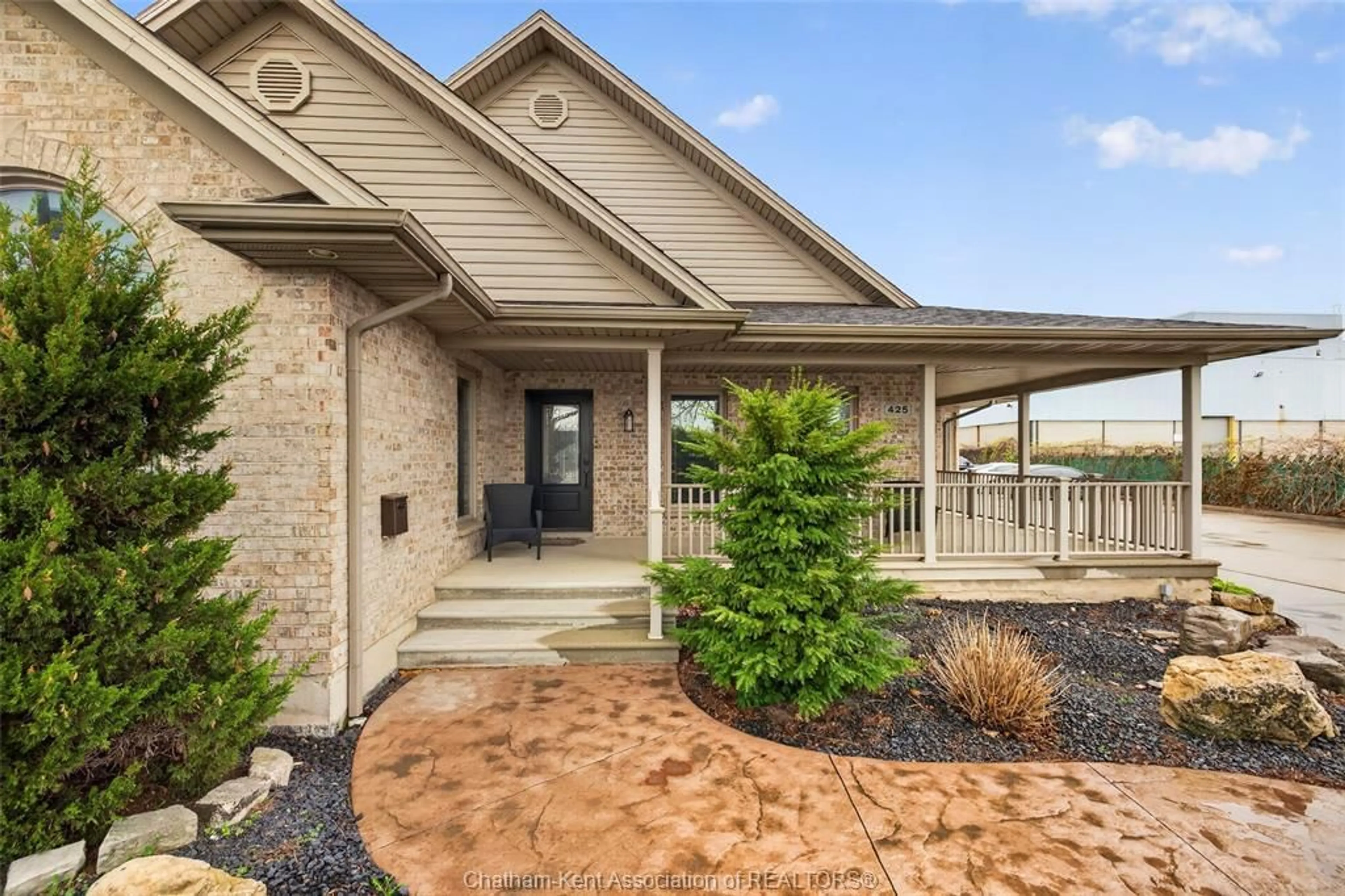 Home with brick exterior material, unknown for 425 Park Ave, Chatham Ontario N7M 1W6