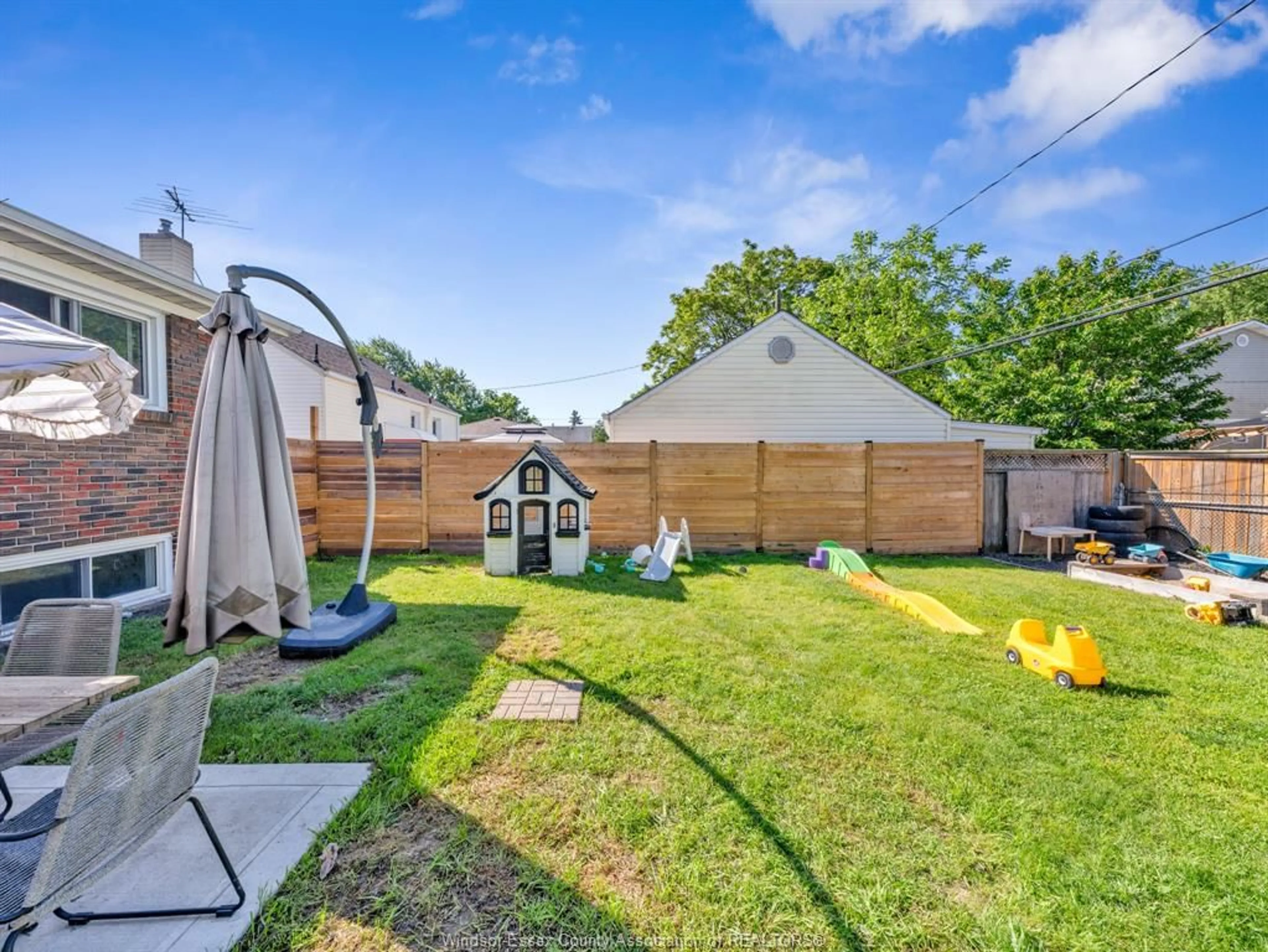 Shed for 2459 FRANCOIS Rd, Windsor Ontario N8W 4T3