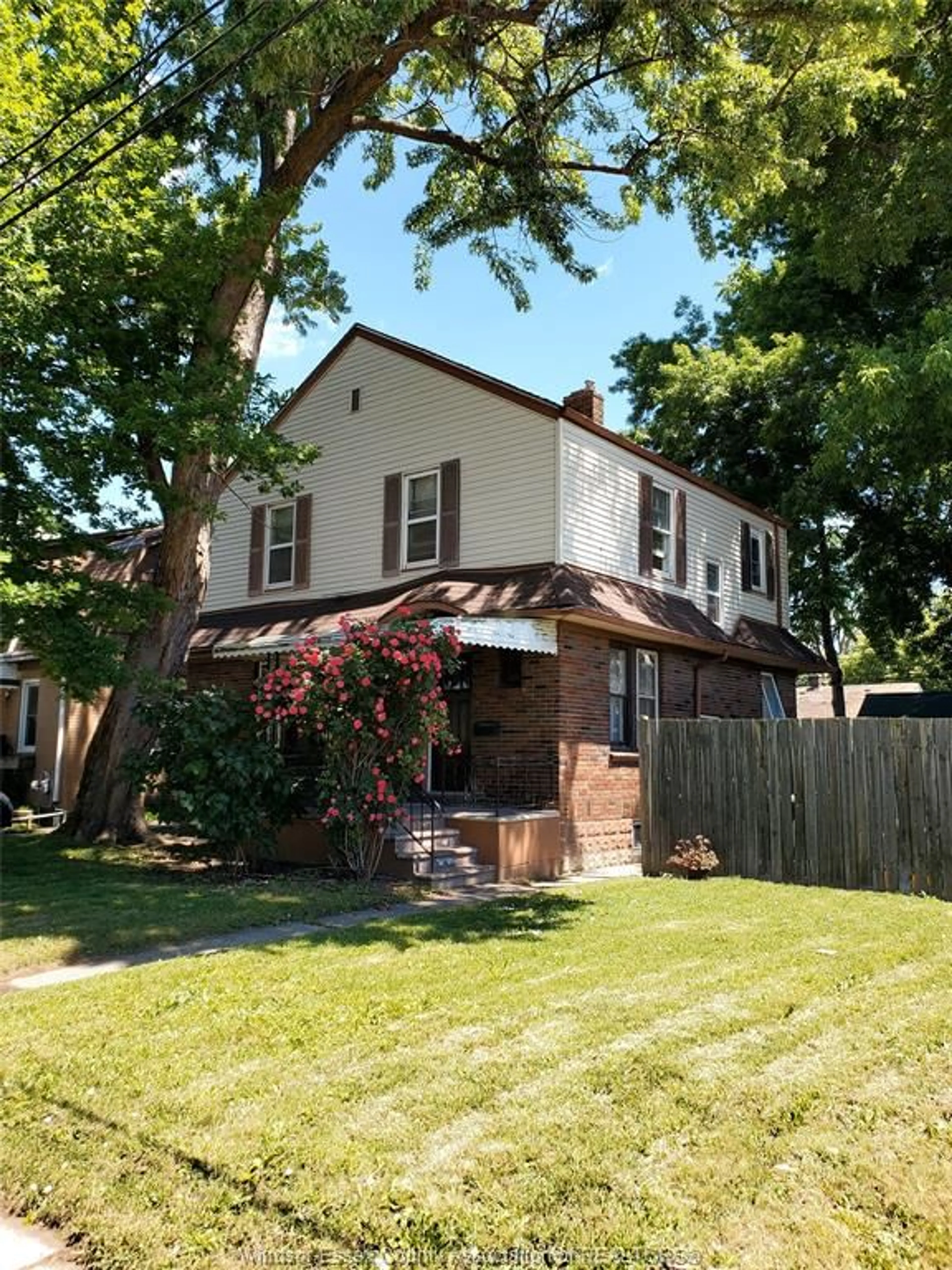 Home with brick exterior material, street for 1964 CENTRAL Ave, Windsor Ontario N8W 4H8