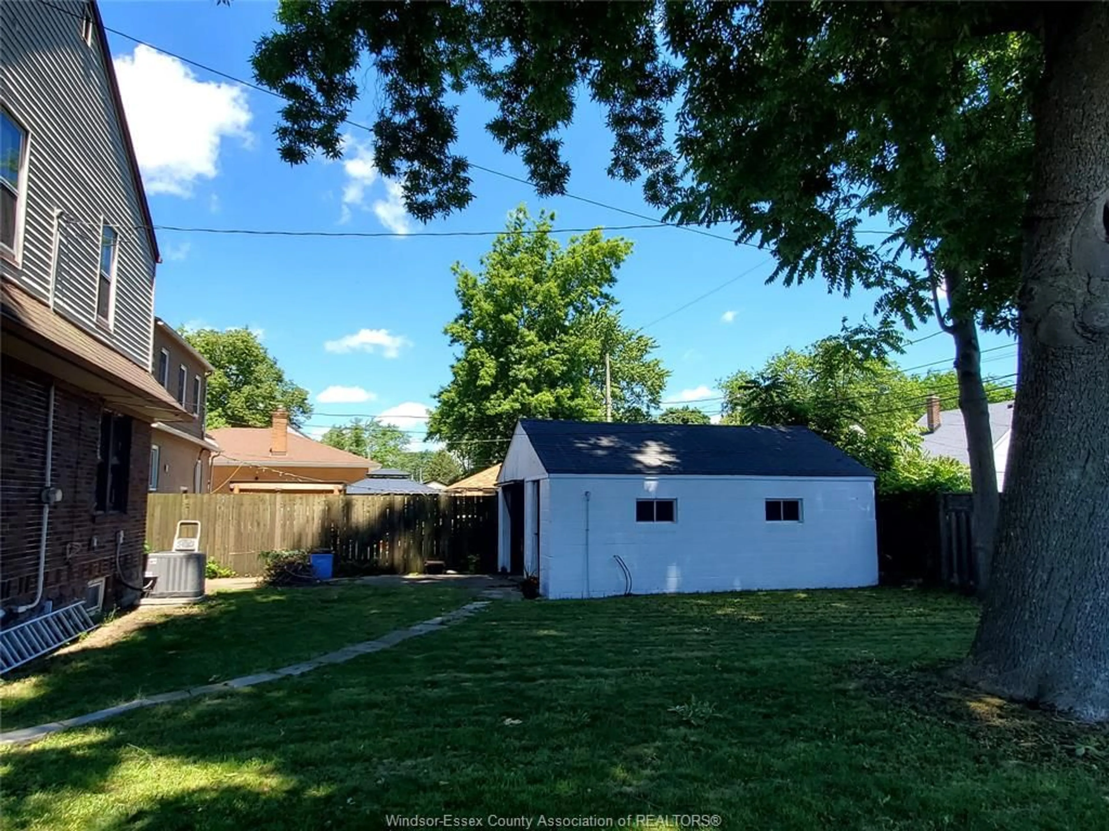 Shed for 1964 CENTRAL Ave, Windsor Ontario N8W 4H8