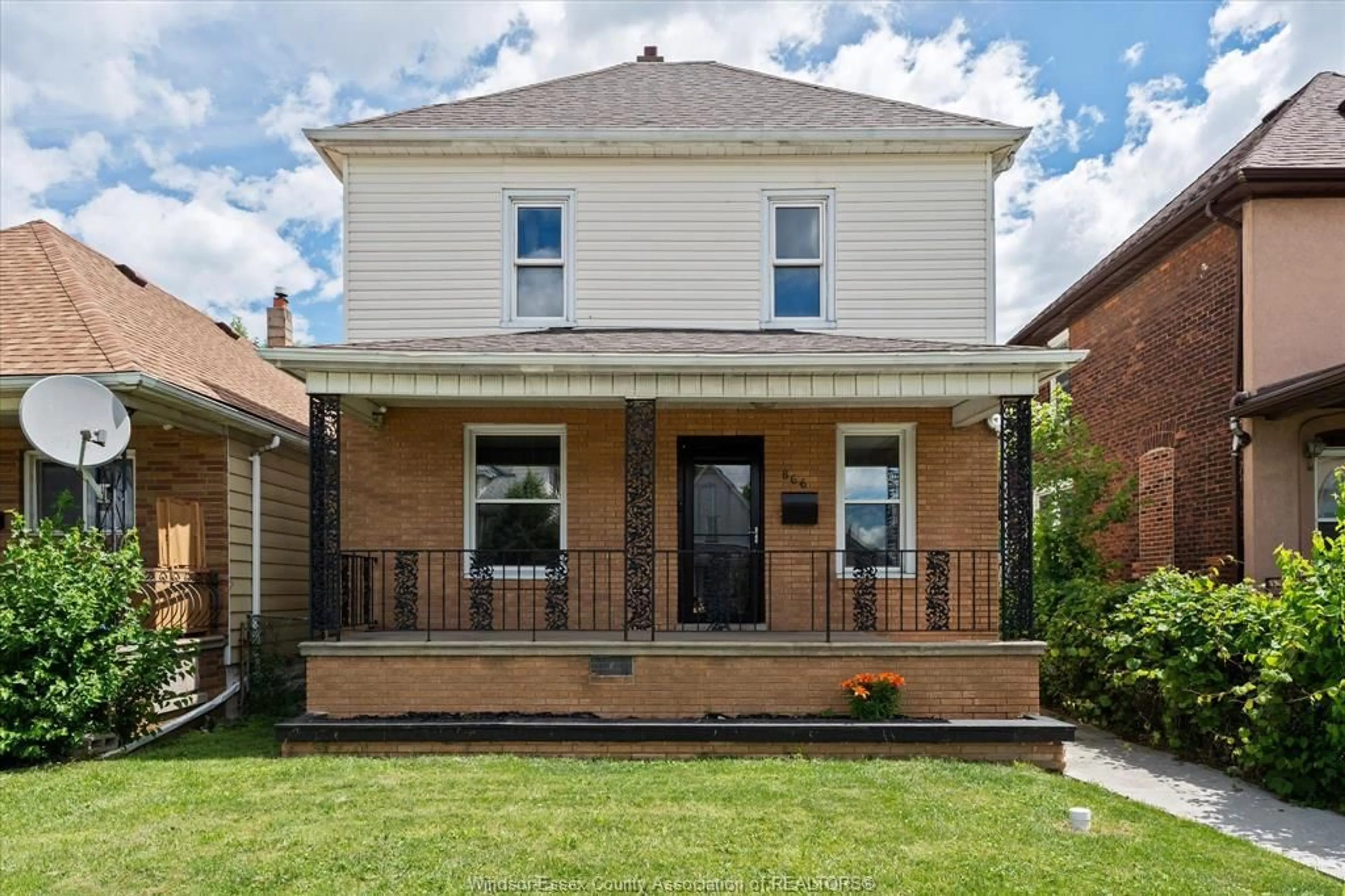 Home with brick exterior material, street for 866 PARENT Ave, Windsor Ontario N9A 2E1