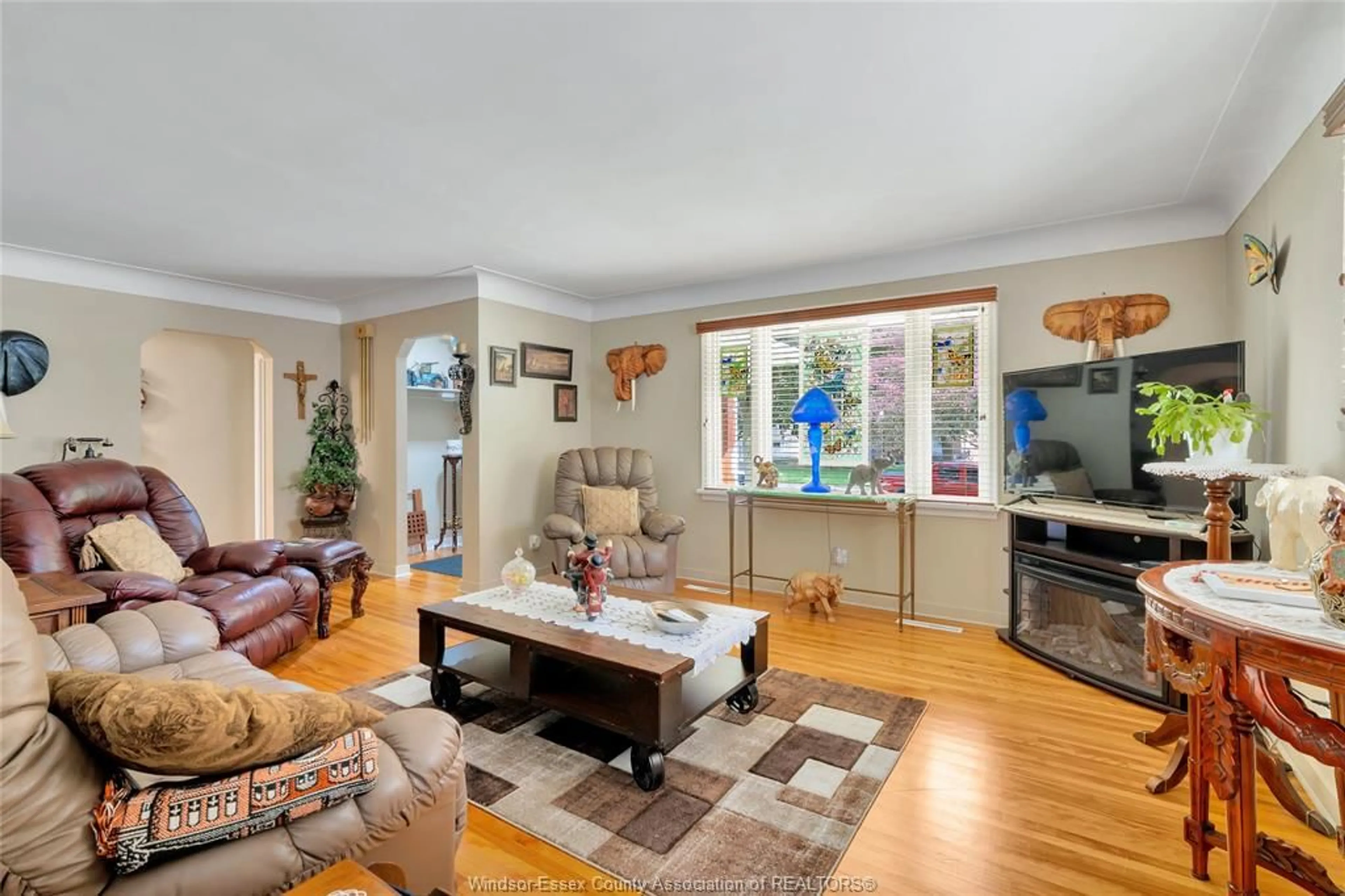 Living room with furniture, unknown for 46 GRACE Ave, Leamington Ontario N8H 1K9