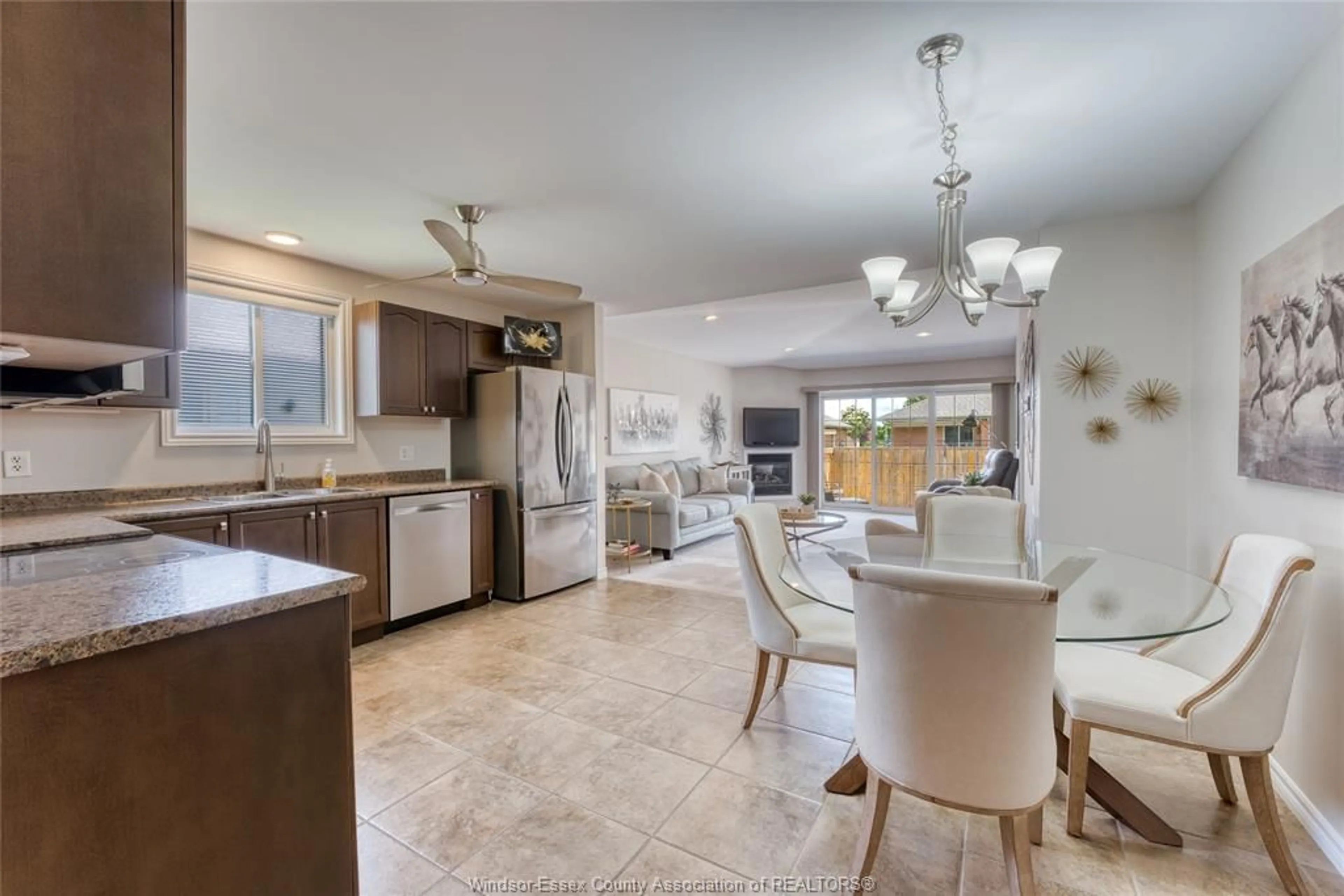 Open concept kitchen, ceramic/tile floor for 11095 STURGEON St, Windsor Ontario N8P 1M4