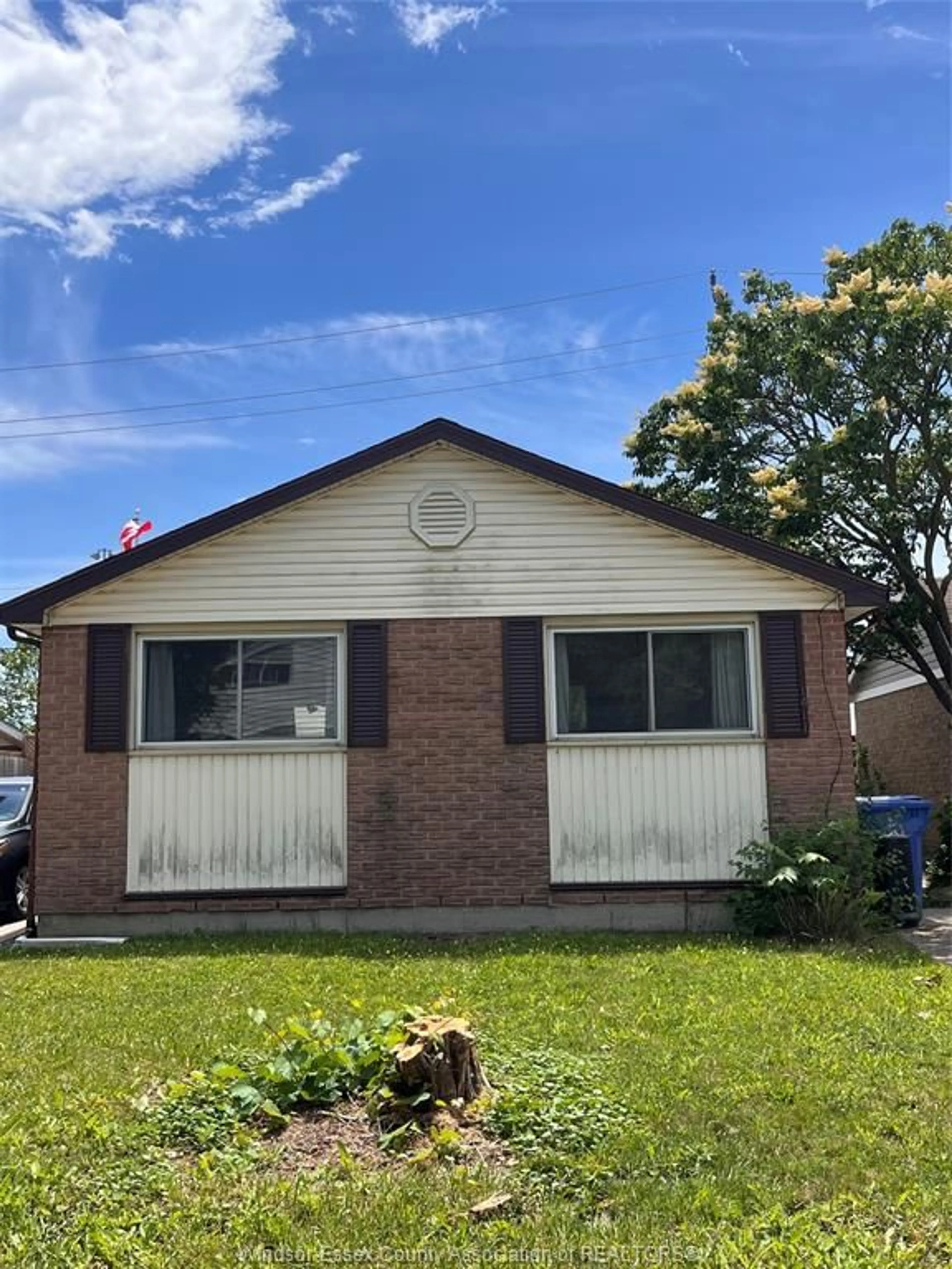 Home with brick exterior material, street for 1411 BAYSWATER Cres, Windsor Ontario N8S 4K4