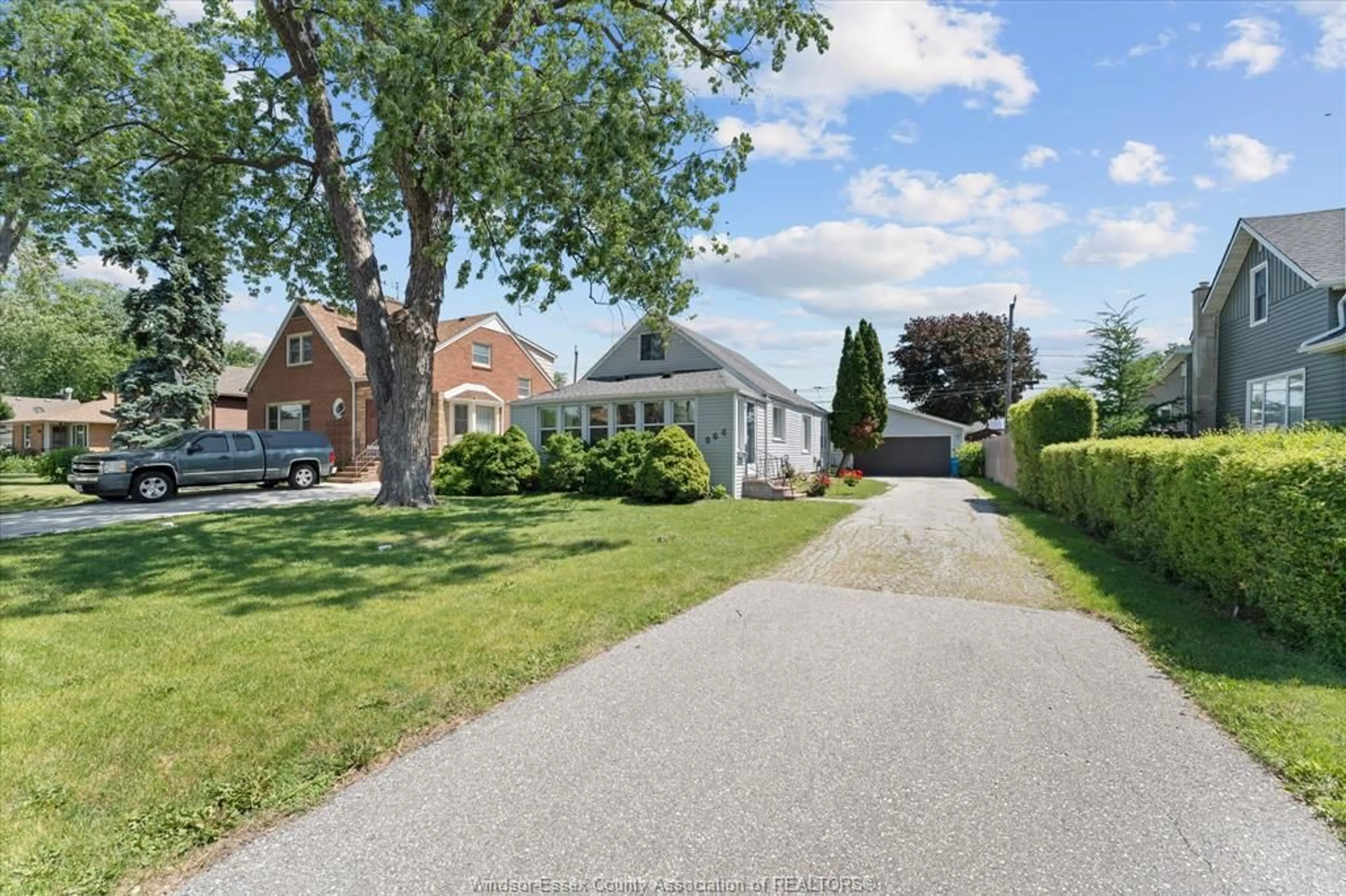 A pic from outside/outdoor area/front of a property/back of a property/a pic from drone, street for 964 Eastlawn Ave, Windsor Ontario N8S 3H9