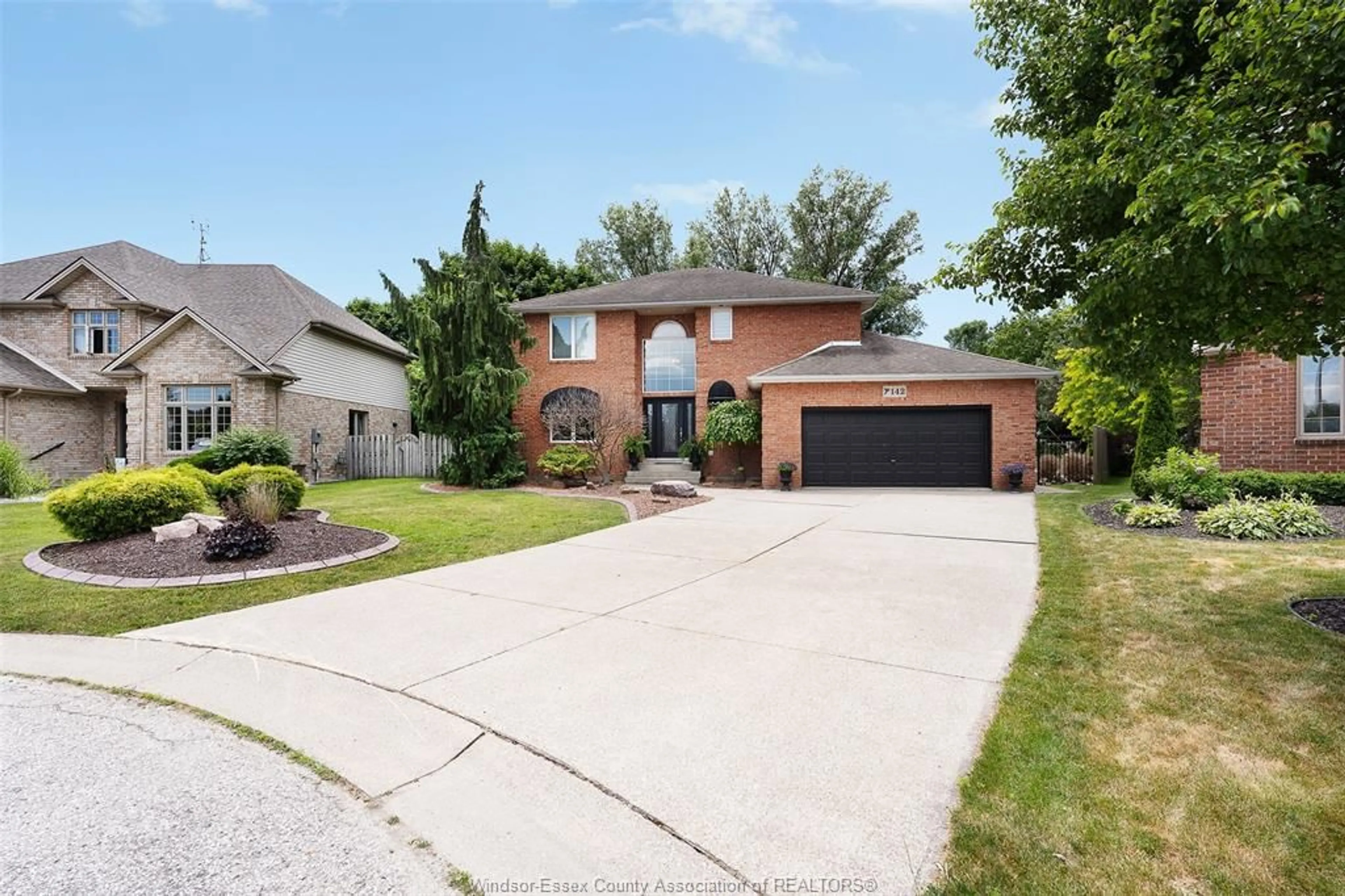 Home with brick exterior material, street for 142 PHEASANT RUN, Lakeshore Ontario N0R 1A0
