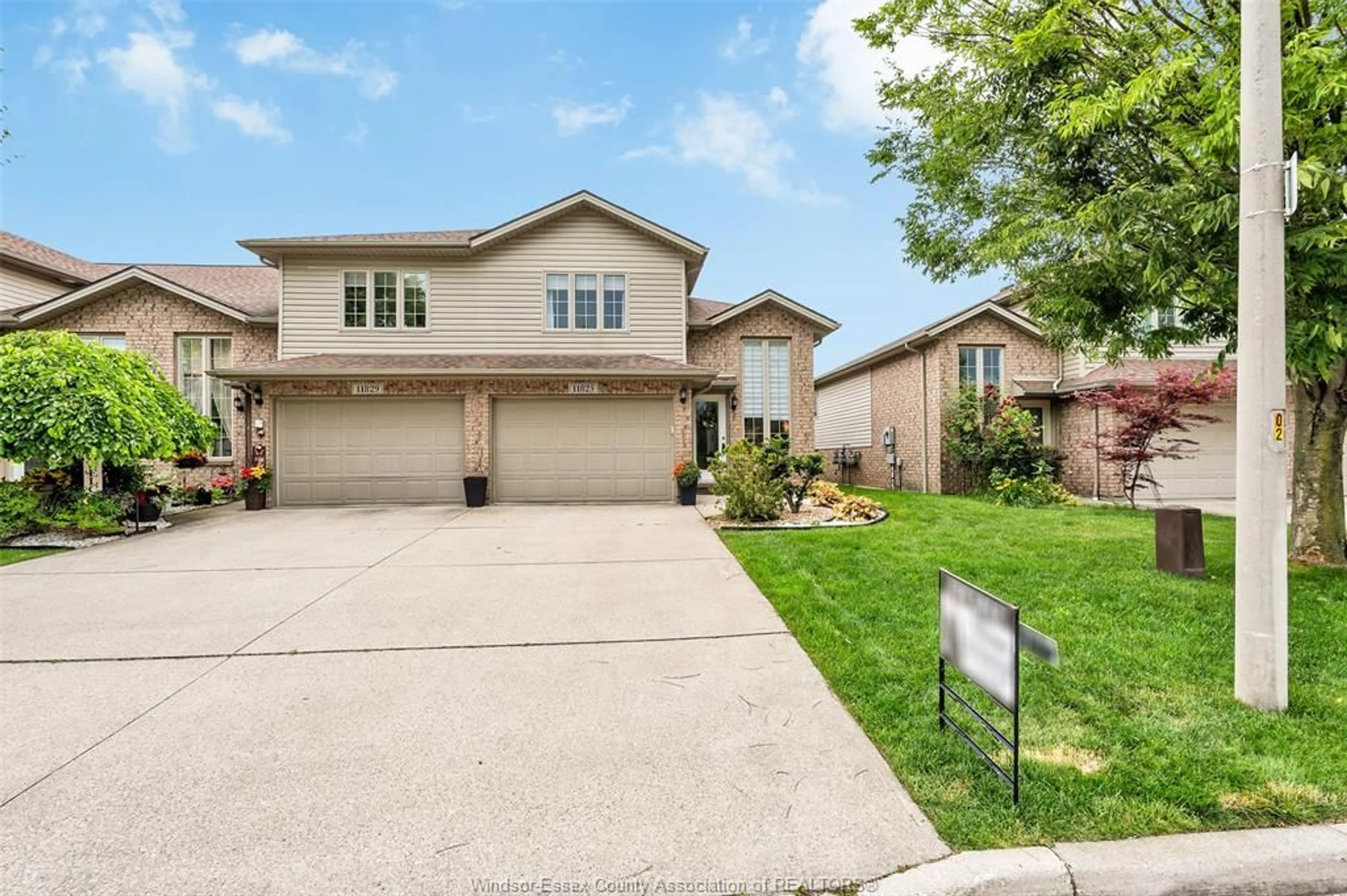 Unknown for 11825 ROCKLAND, Windsor Ontario N8P 1Z7