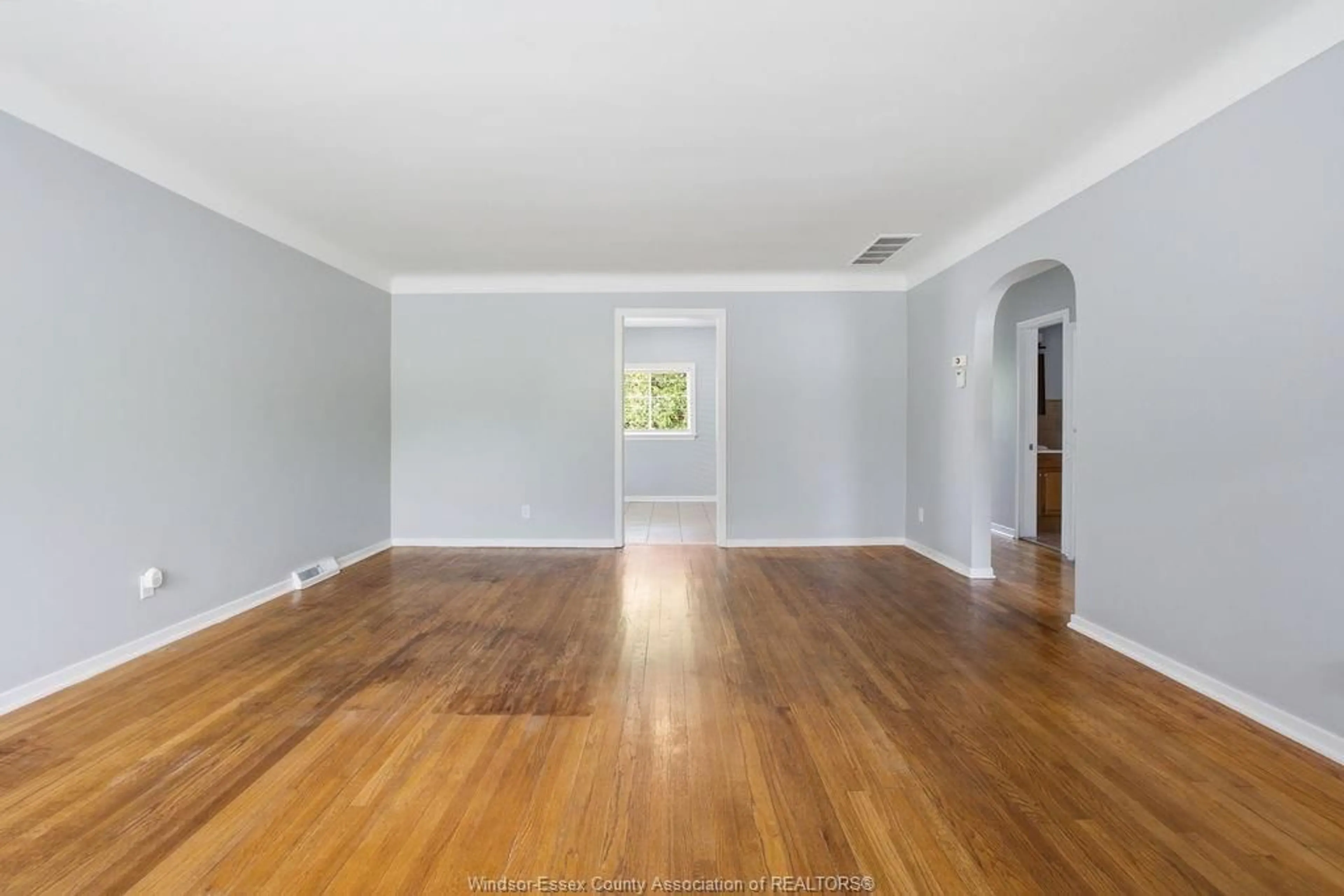A pic of a room for 2340 AUBIN, Windsor Ontario N8W 4L5