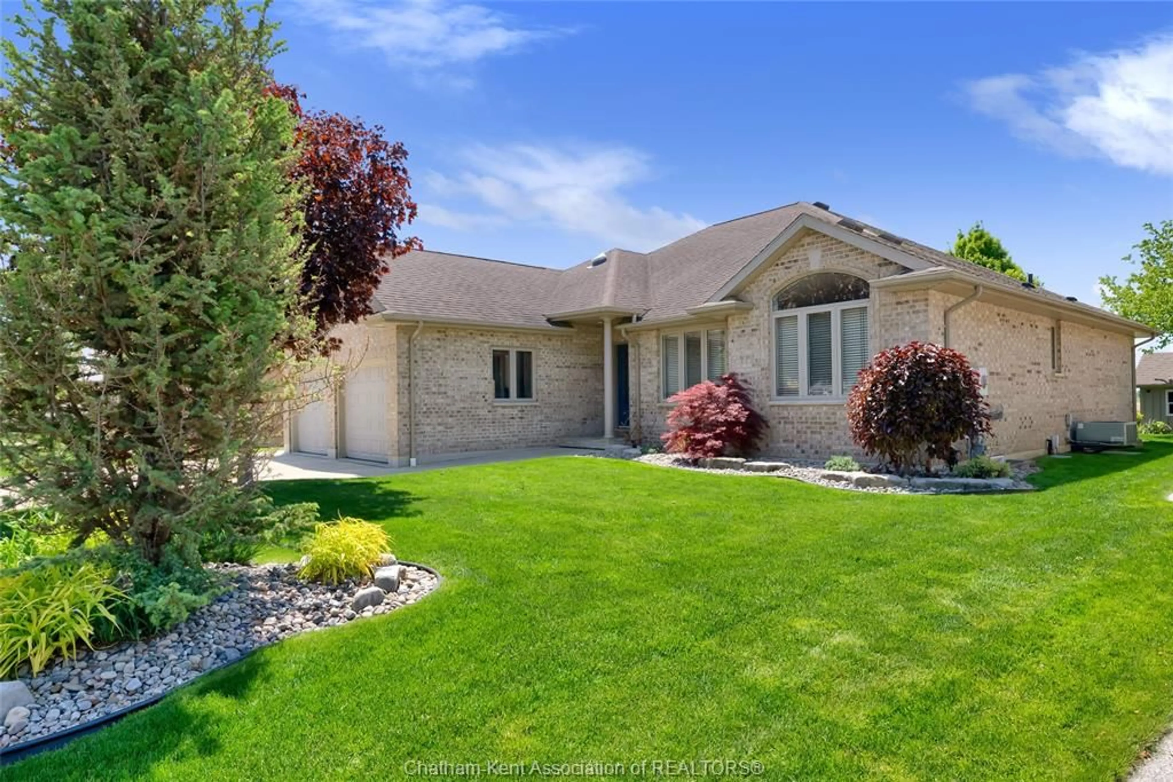Home with brick exterior material, street for 19 Stonegate Walk, Chatham Ontario N7M 0A3