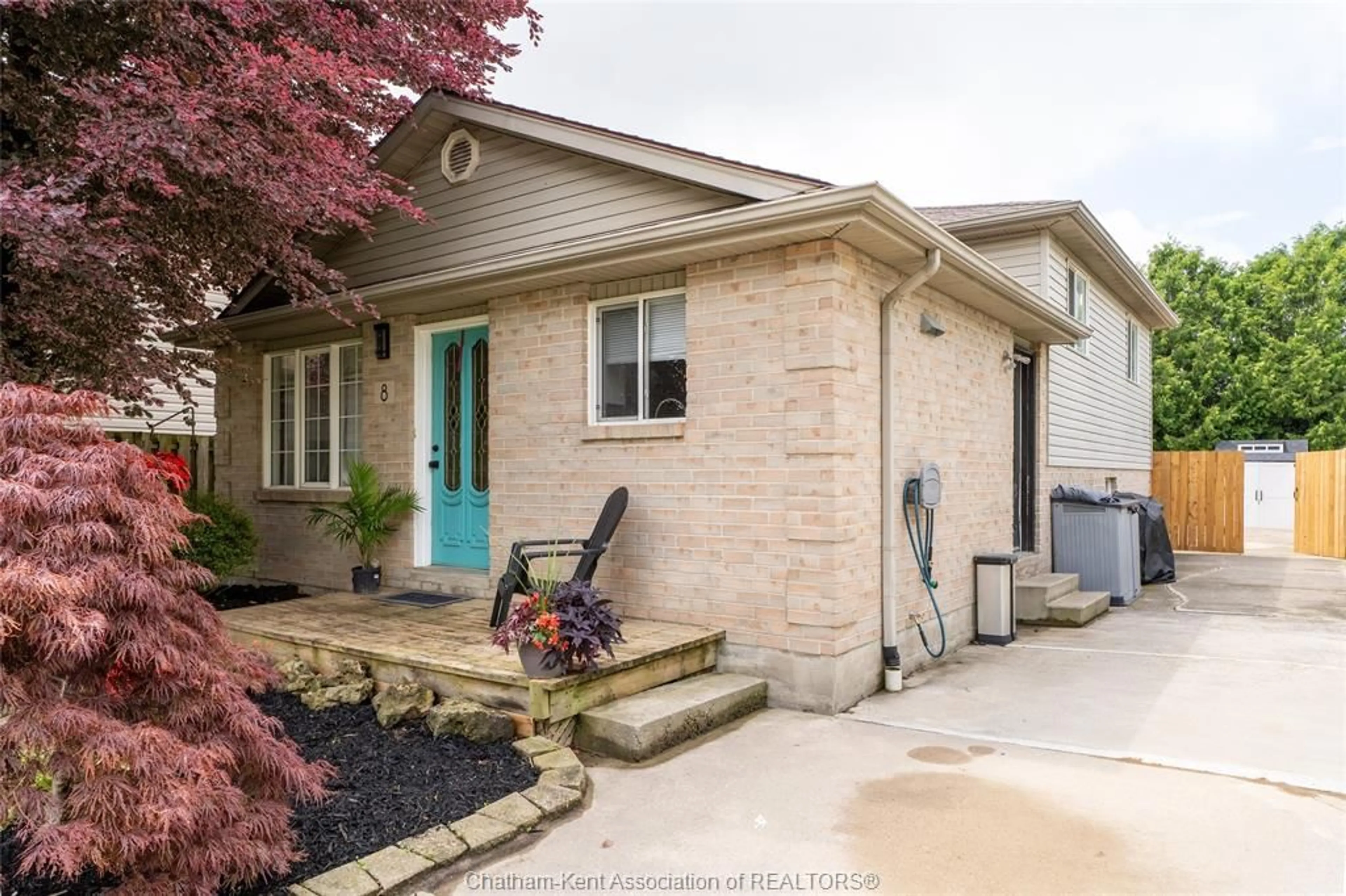 Unknown for 8 Hampton Crt, Chatham Ontario N7M 6K9