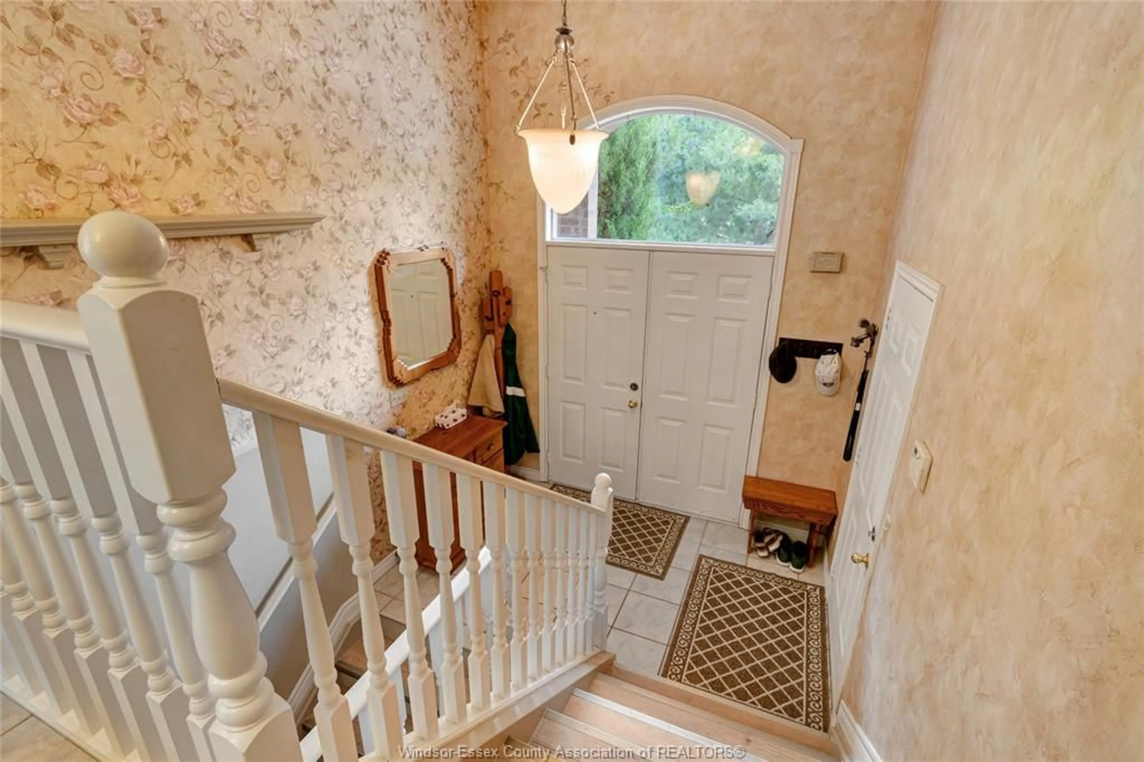 Unknown for 1529 CHATEAU, Windsor Ontario N8P 1M3