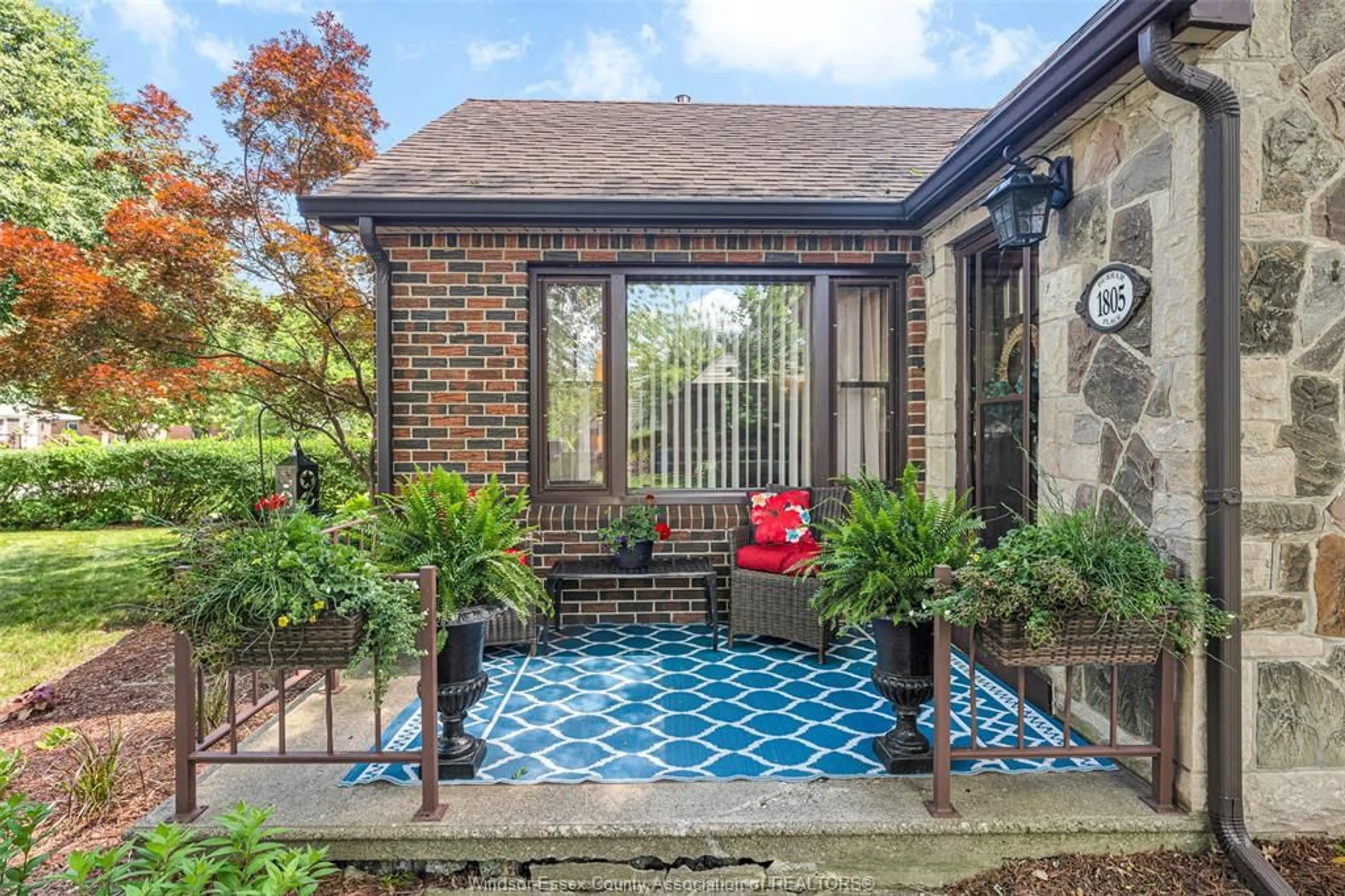 Patio, street for 1805 DURHAM Pl, Windsor Ontario N8W 3A1
