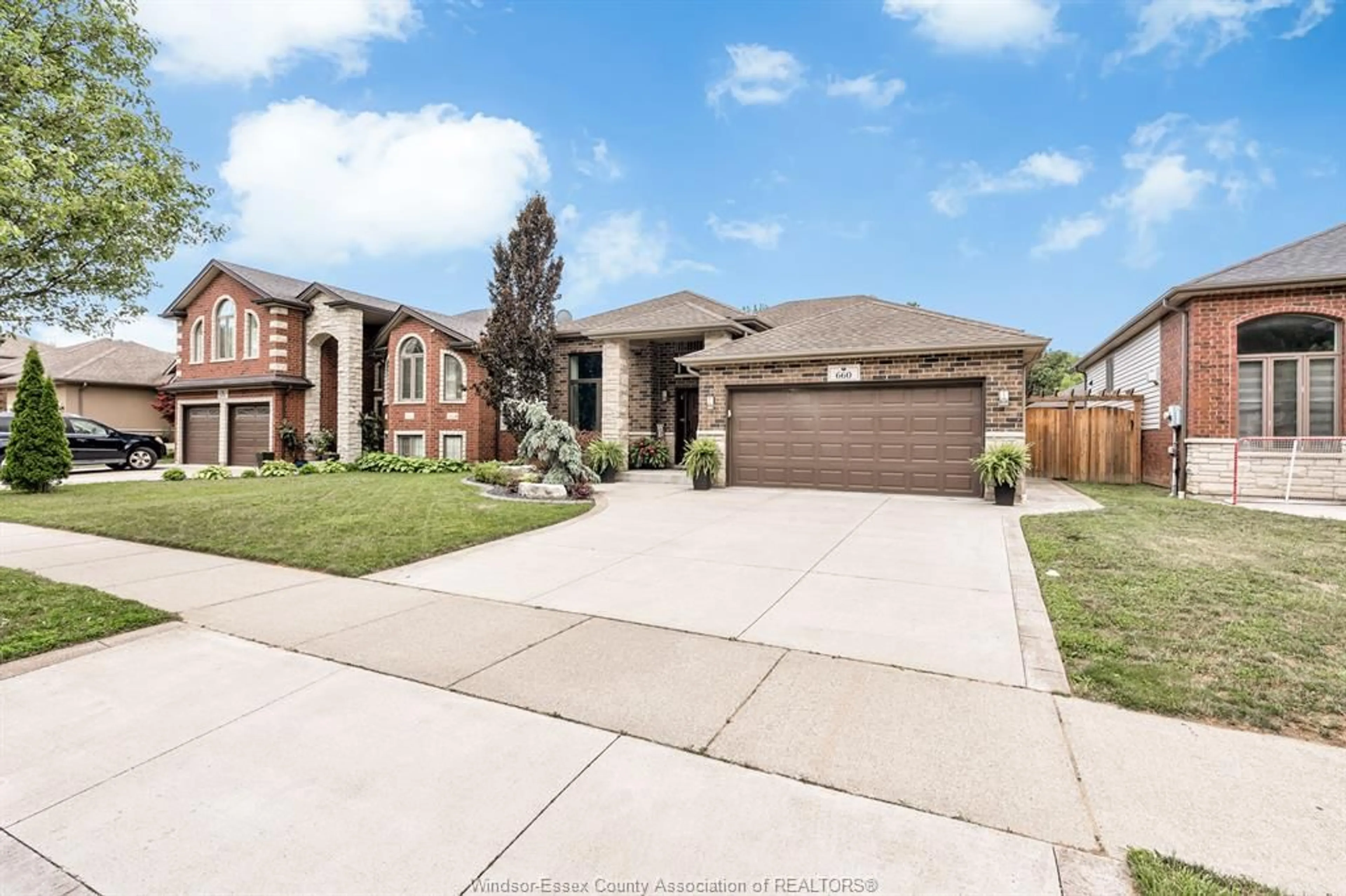 Home with brick exterior material, street for 660 INTERNATIONAL Ave, LaSalle Ontario N9J 0A5