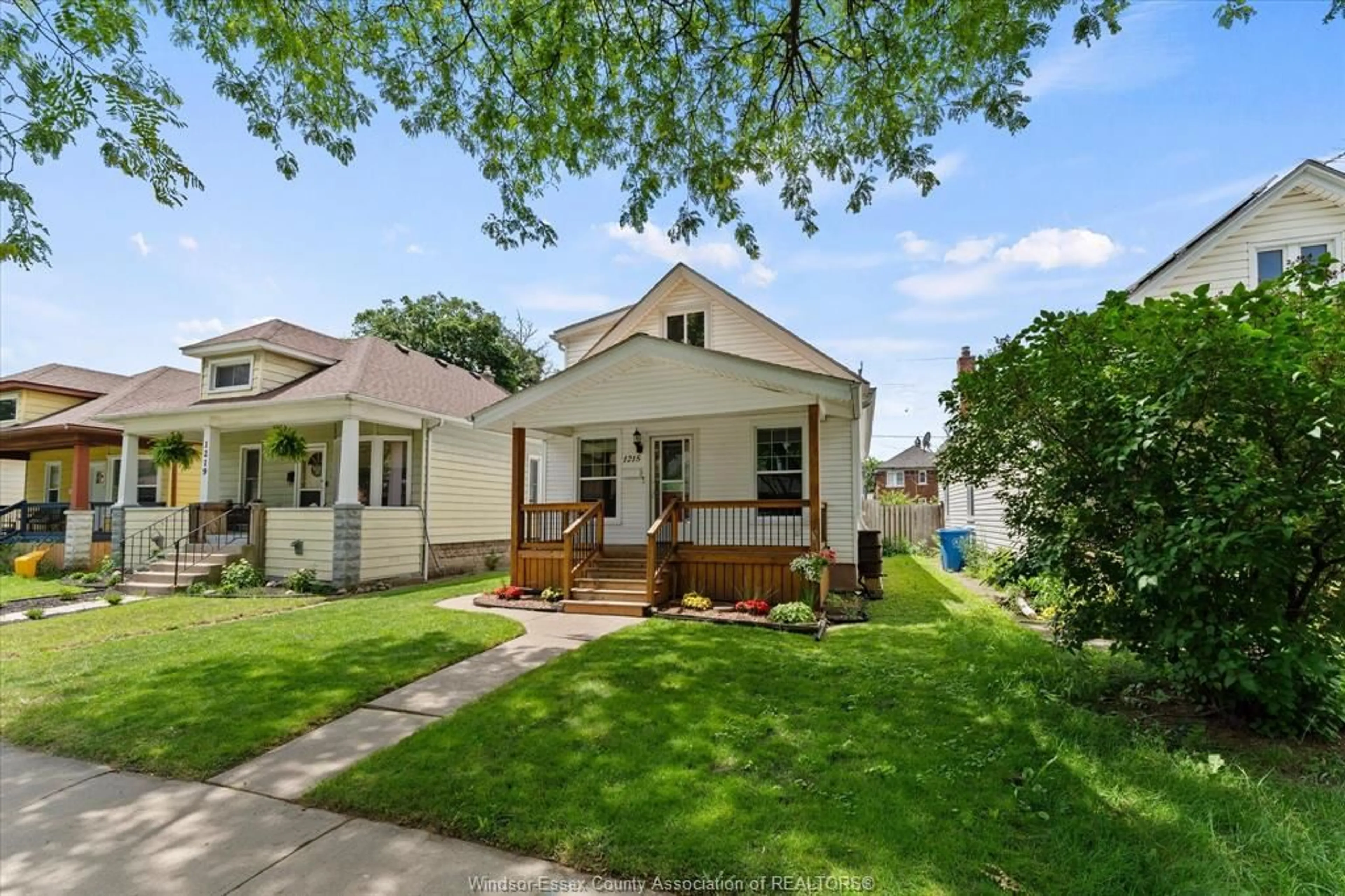 Unknown for 1215 LINCOLN Rd, Windsor Ontario N8Y 2H9