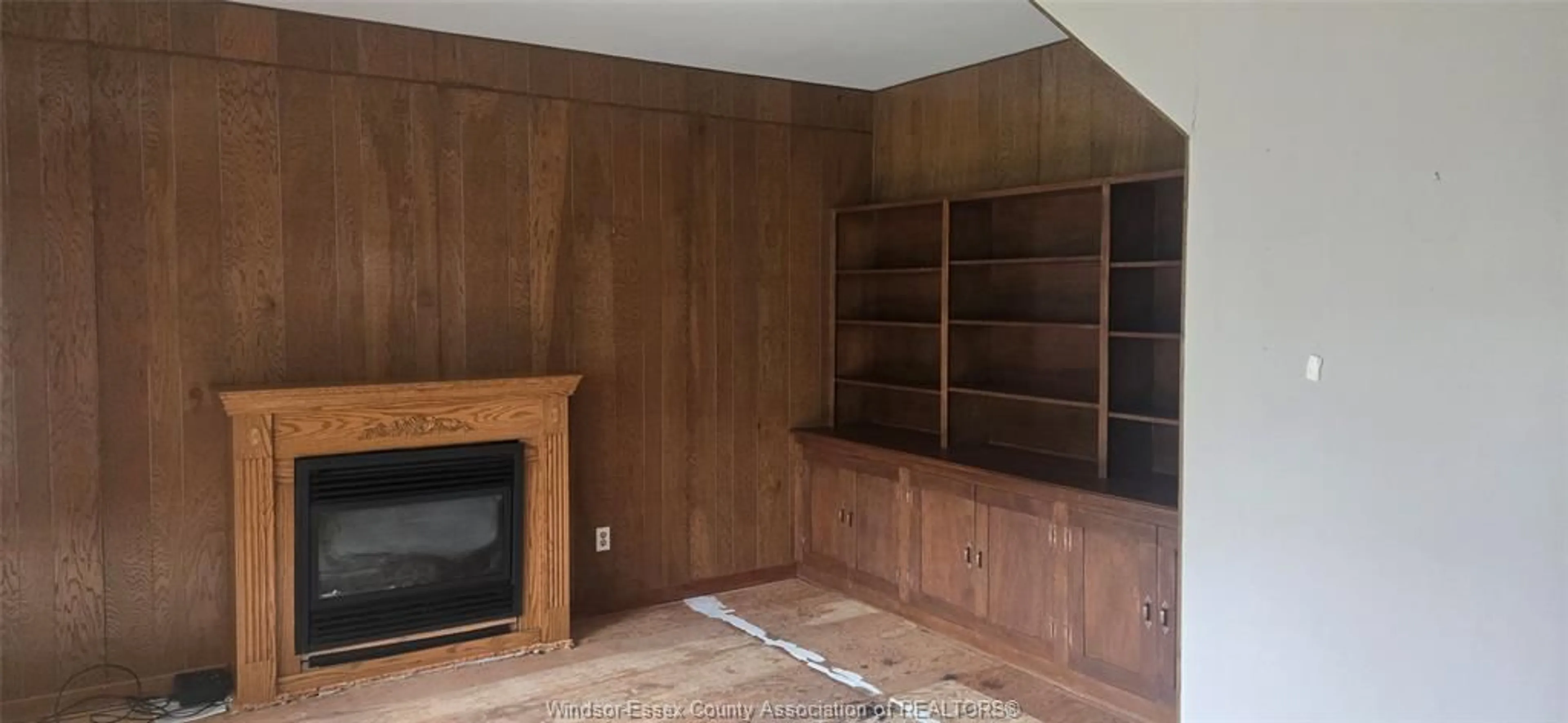 A pic of a room for 960 SCOFIELD Ave, Windsor Ontario N9G 1L7