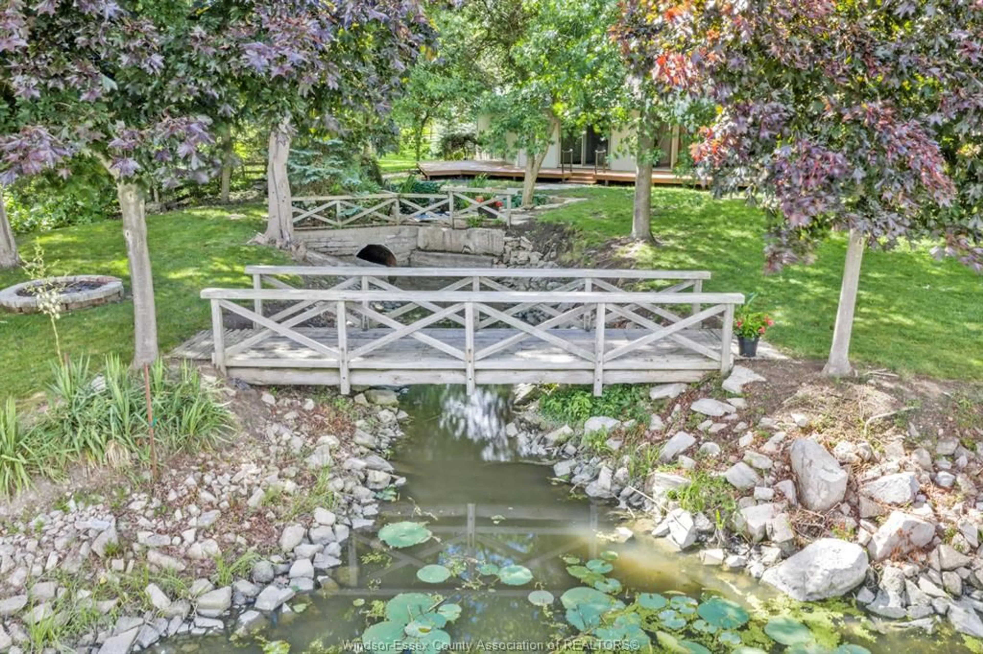 Patio, water/lake/river/ocean view for 8850 MALDEN Rd, LaSalle Ontario N9J 2V8