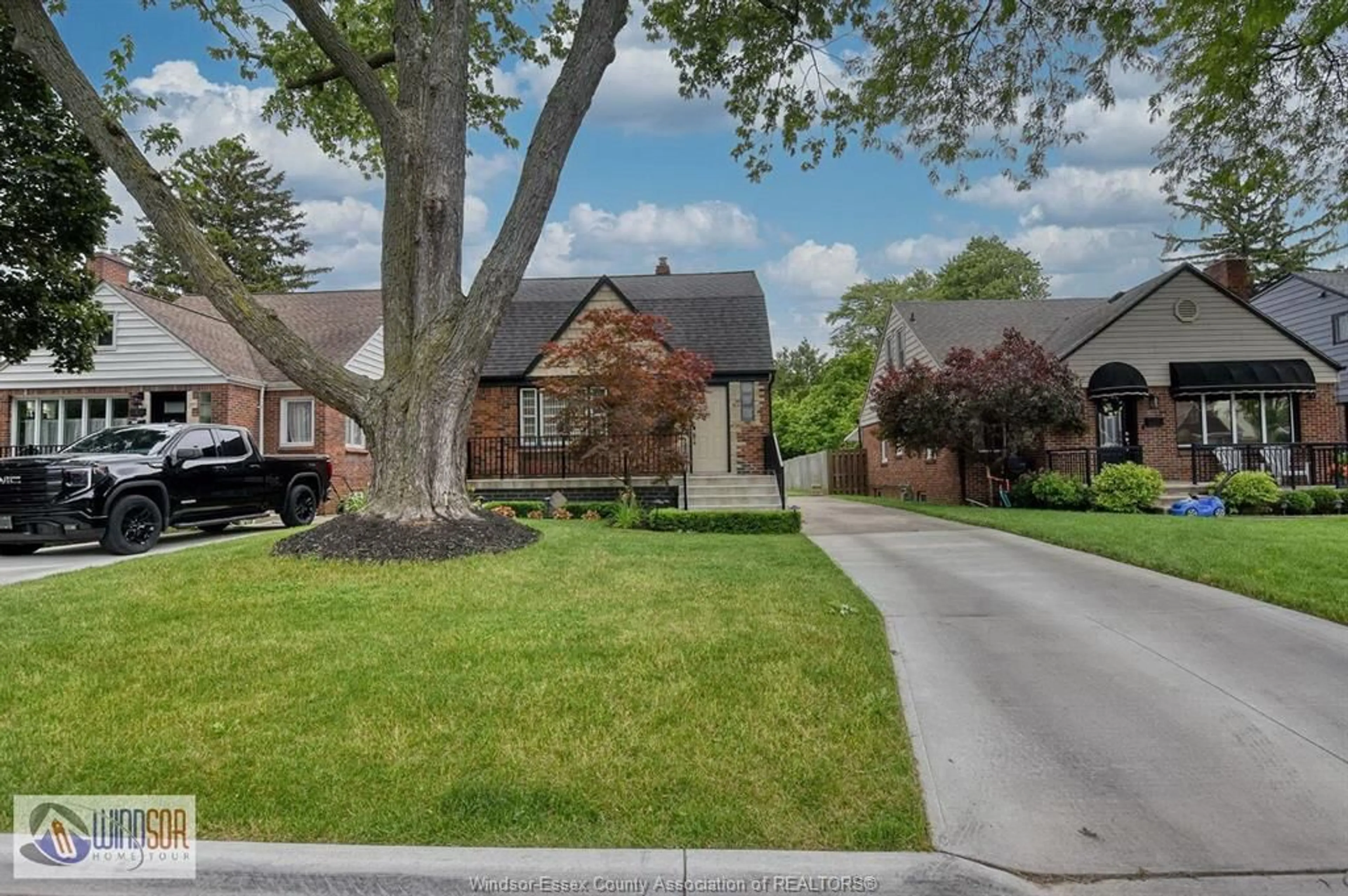 Home with brick exterior material, street for 2332 MOY Ave, Windsor Ontario N8W 2M8