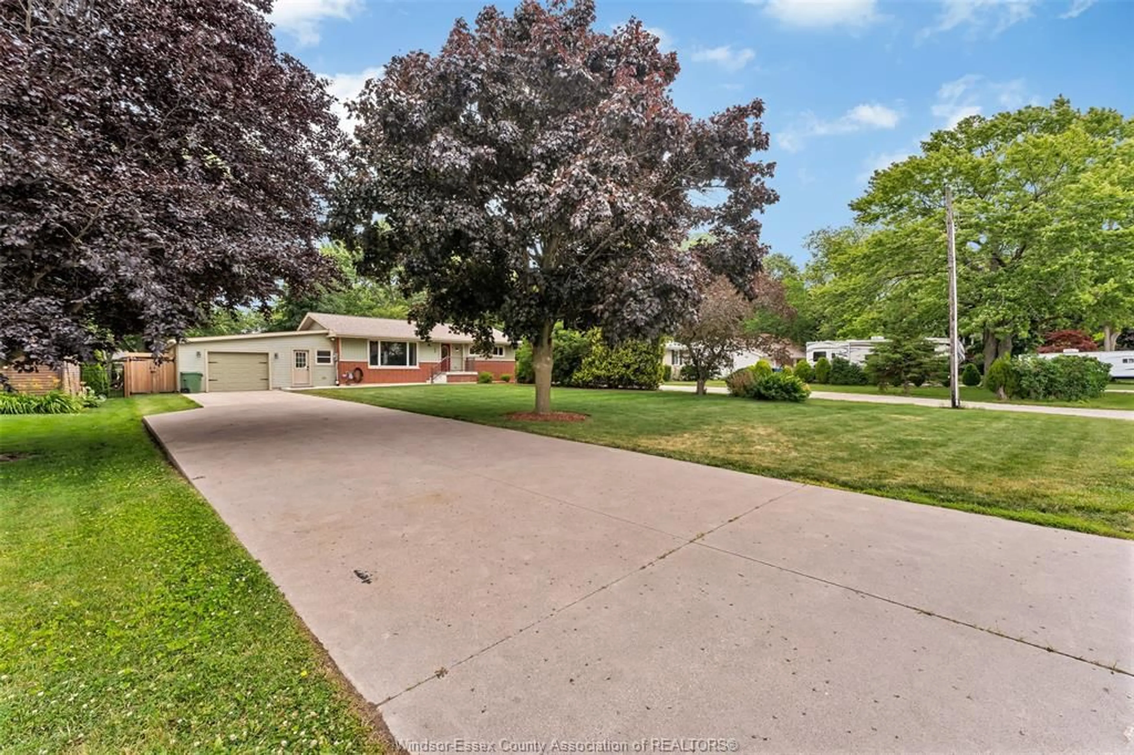 A pic from outside/outdoor area/front of a property/back of a property/a pic from drone, street for 148 GIVEN Rd, Harrow Ontario N0R 1G0