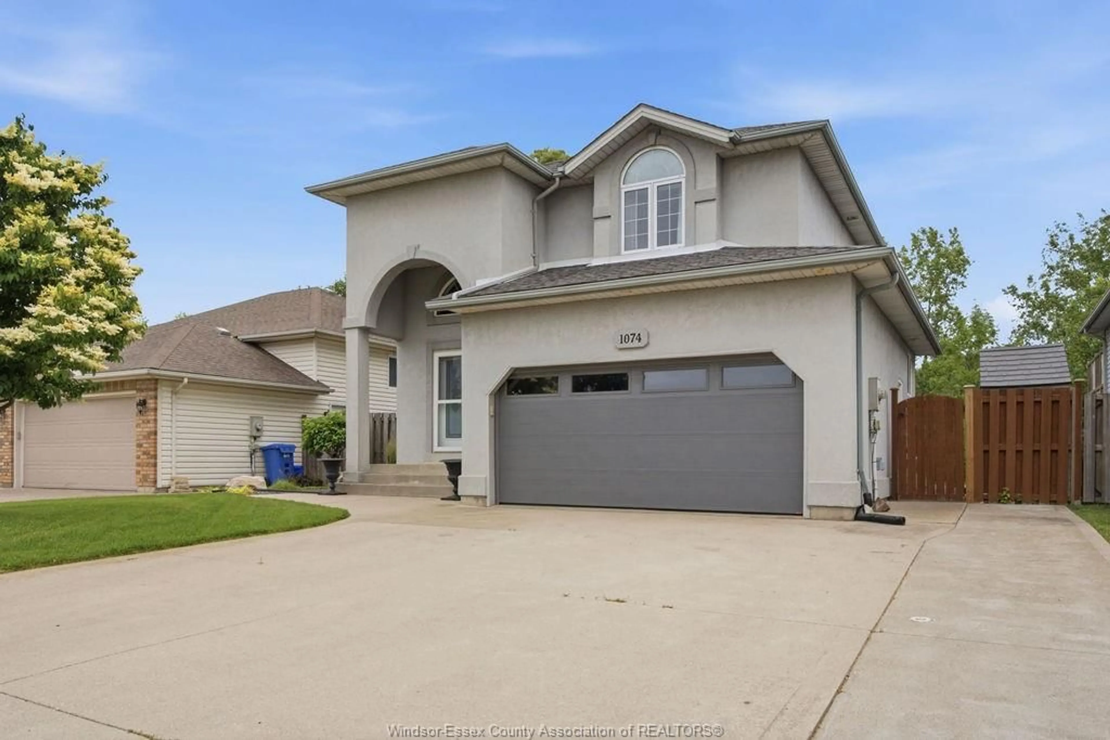 Home with vinyl exterior material, street for 1074 KING LOUIS St, Lakeshore Ontario N8L 0V5