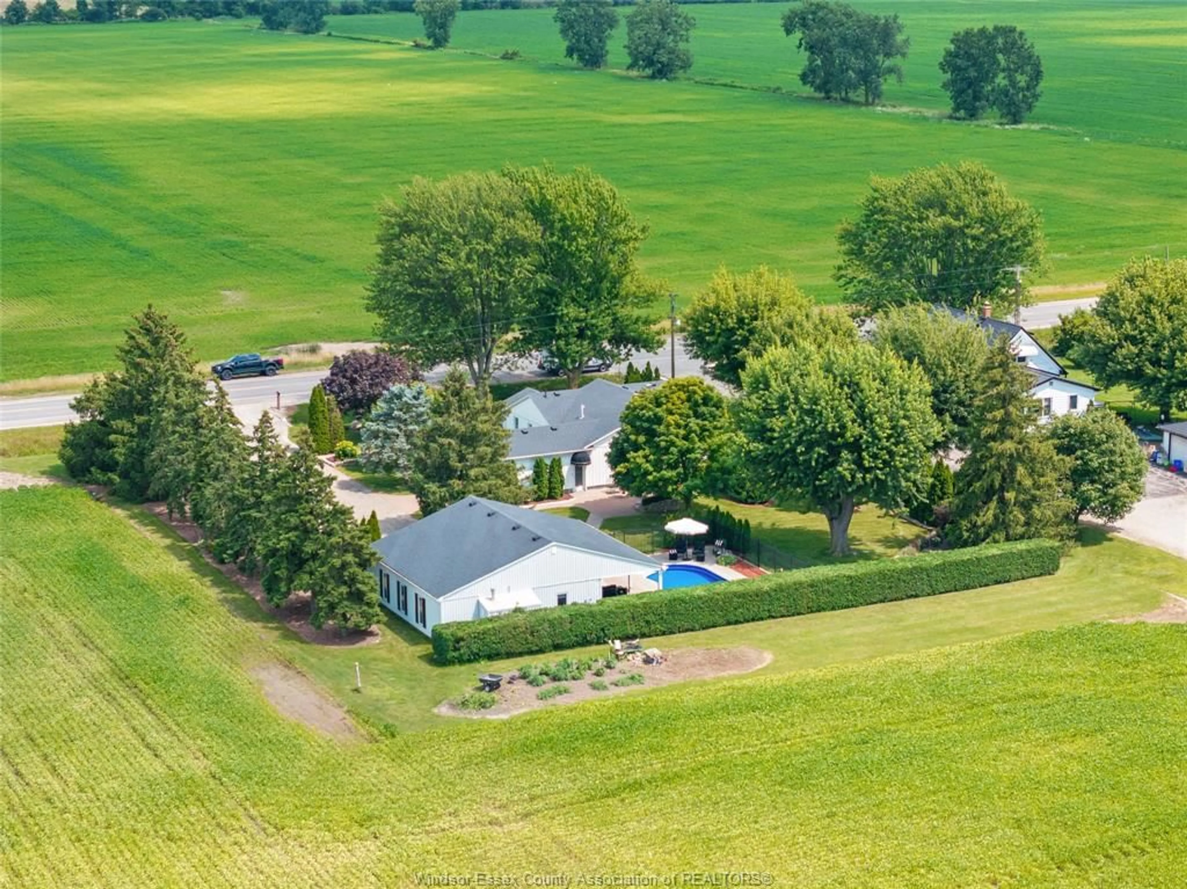 A pic from outside/outdoor area/front of a property/back of a property/a pic from drone, water/lake/river/ocean view for 4445 CONCESSION RD 9, Sandwich South Ontario N0R 1K0