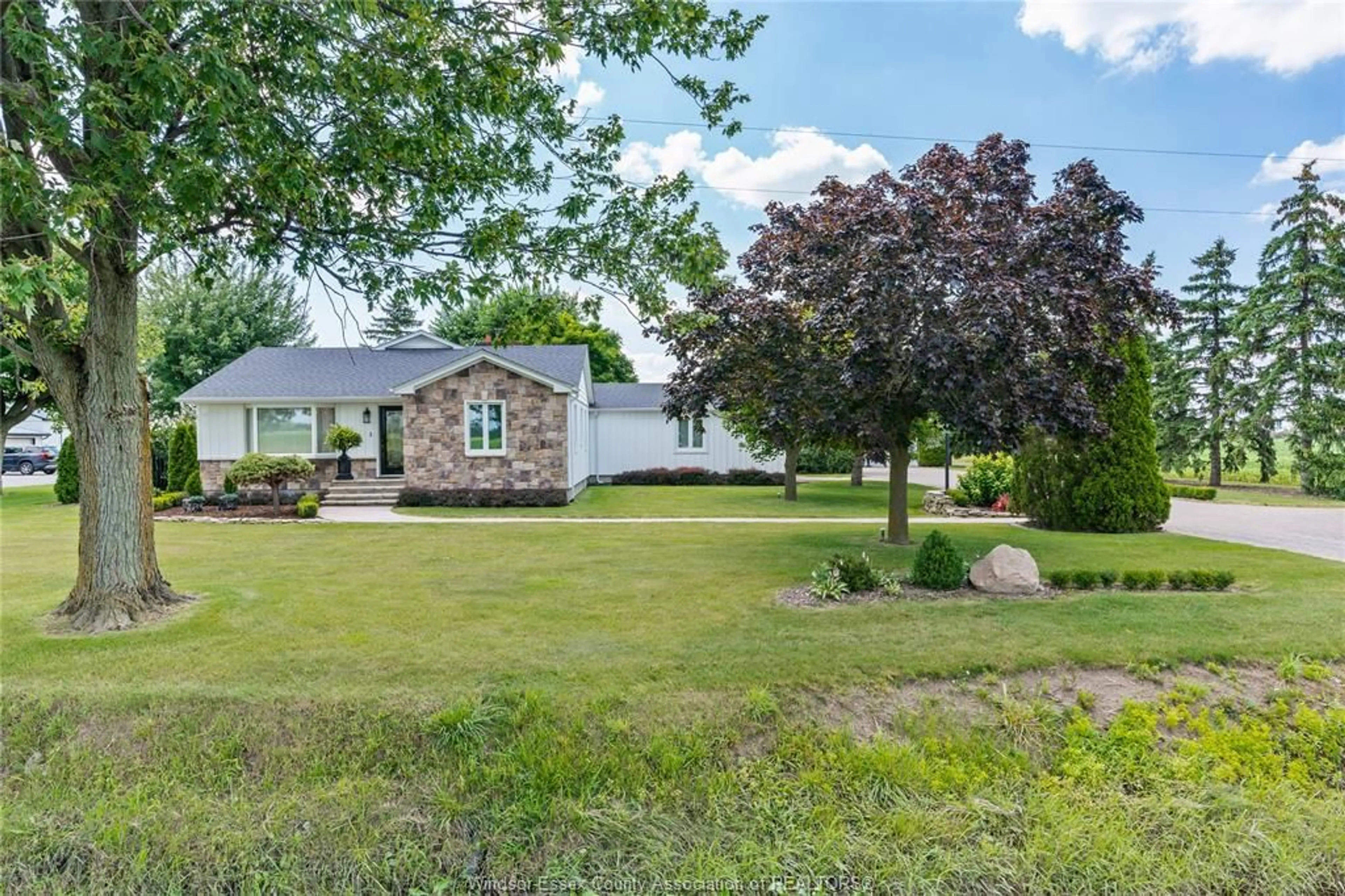 A pic from outside/outdoor area/front of a property/back of a property/a pic from drone, unknown for 4445 CONCESSION RD 9, Sandwich South Ontario N0R 1K0