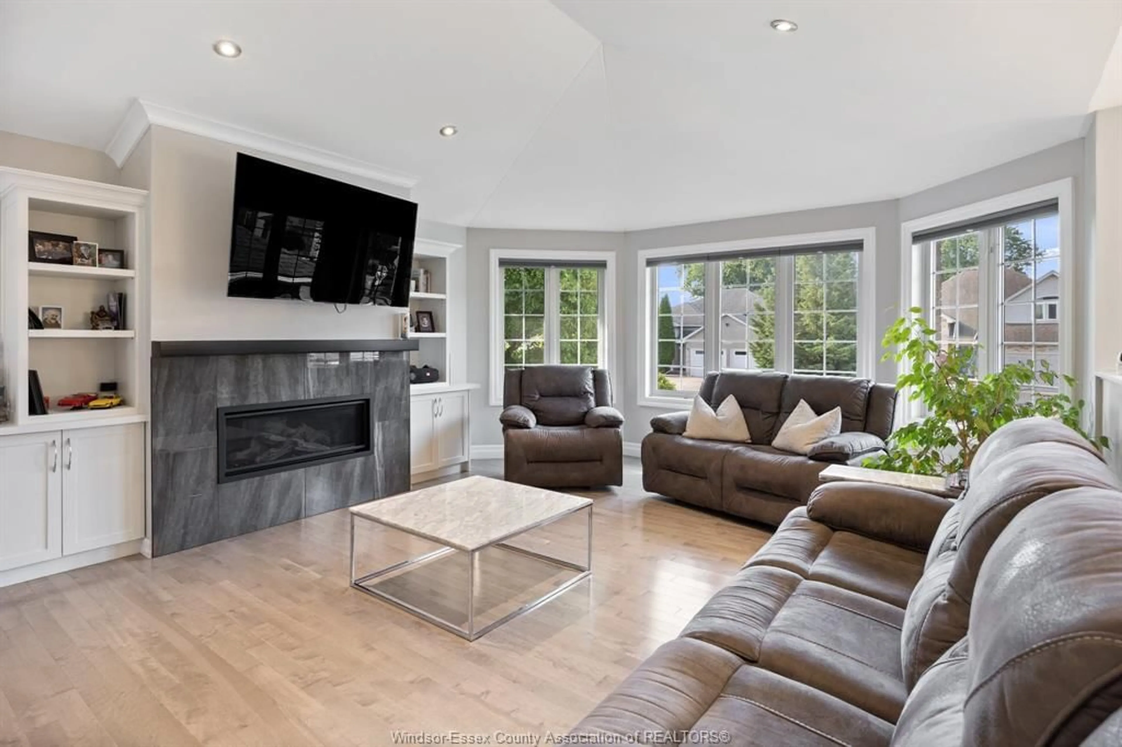 Living room with furniture, unknown for 1068 SOCRATES Cres, Windsor Ontario N9G 2N9