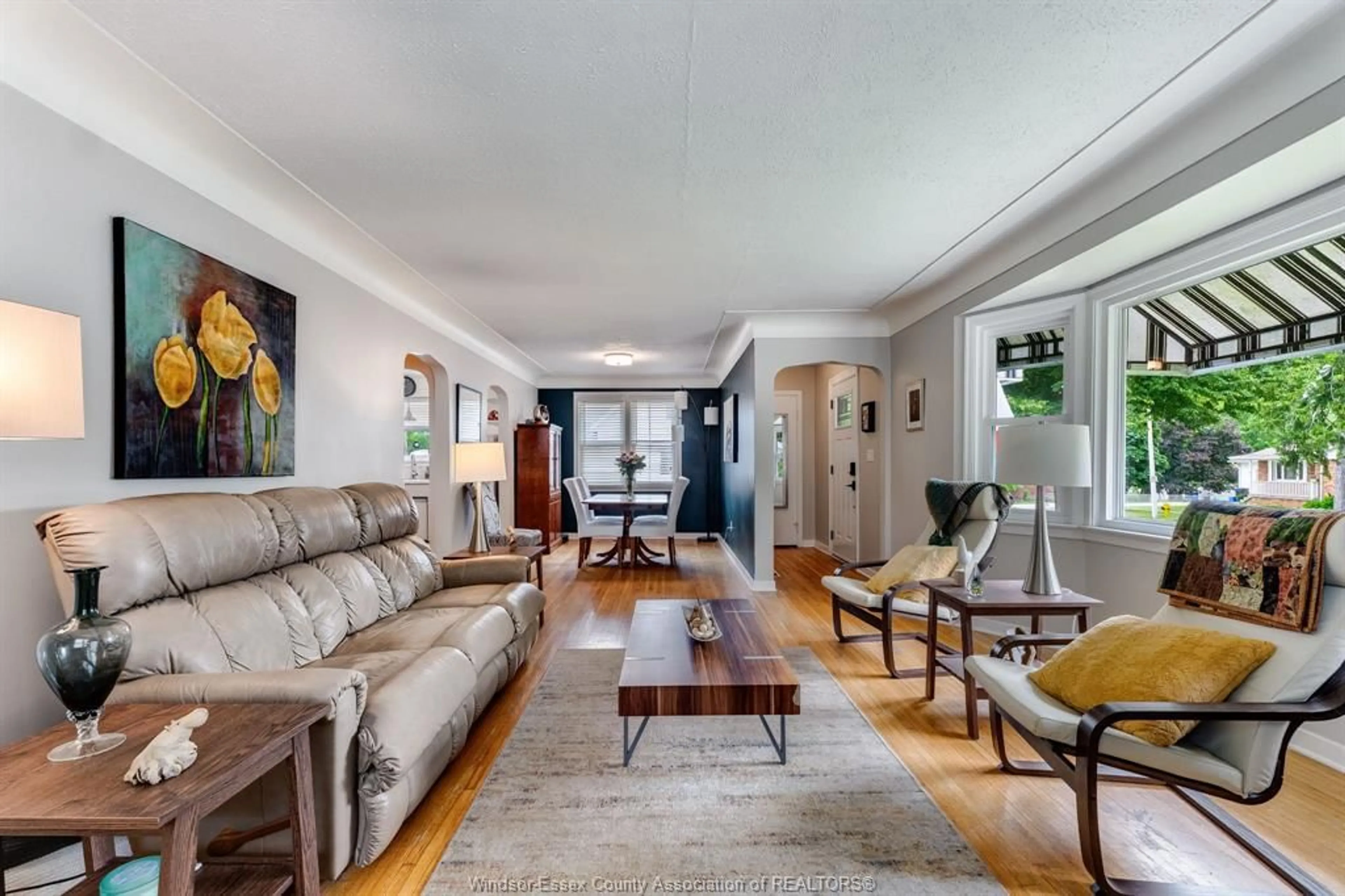 Living room with furniture, unknown for 21 Prospect St, Kingsville Ontario N9Y 1M6