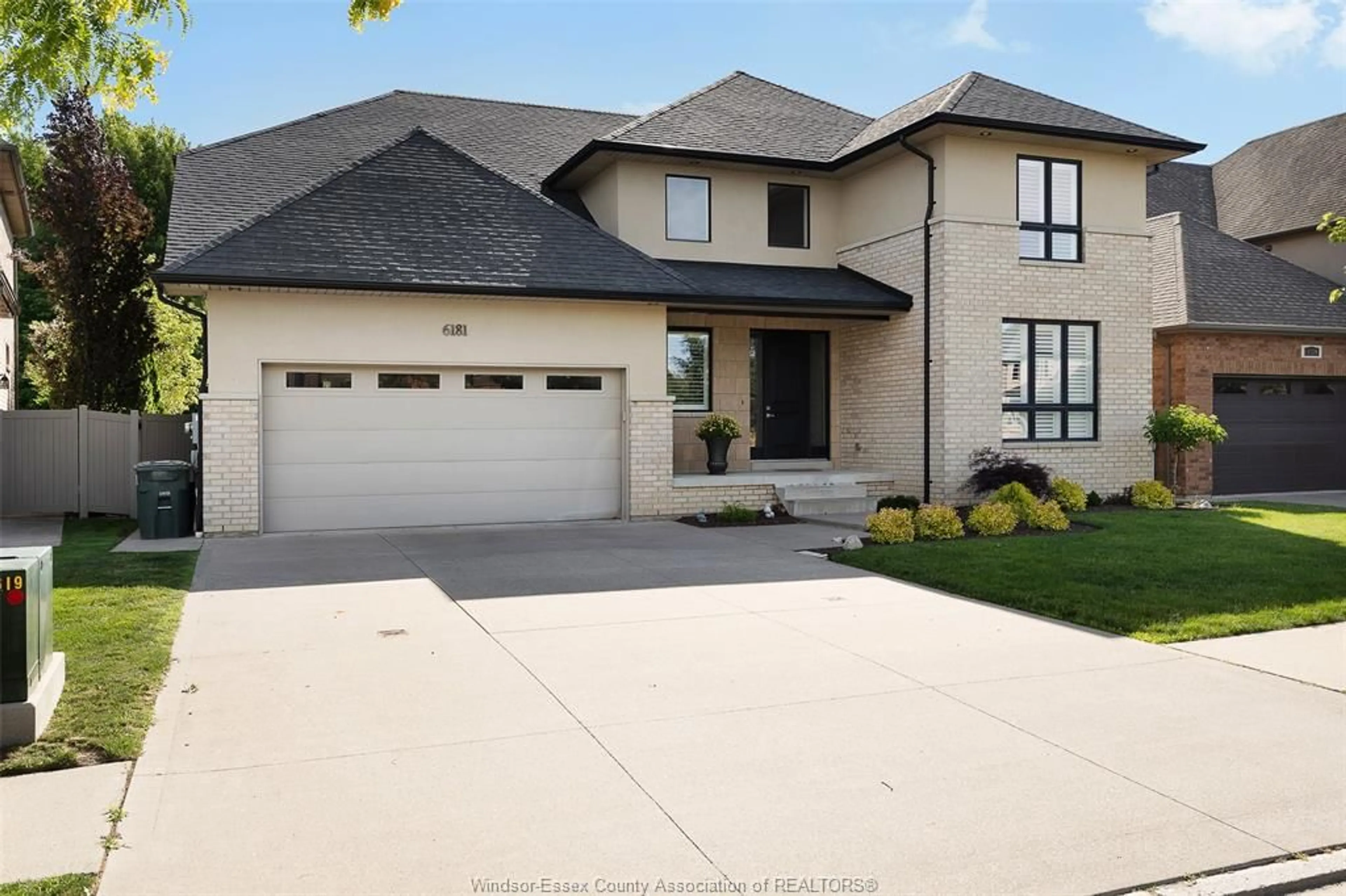 Home with vinyl exterior material, street for 6181 SILVER MAPLE, LaSalle Ontario N9H 0C1