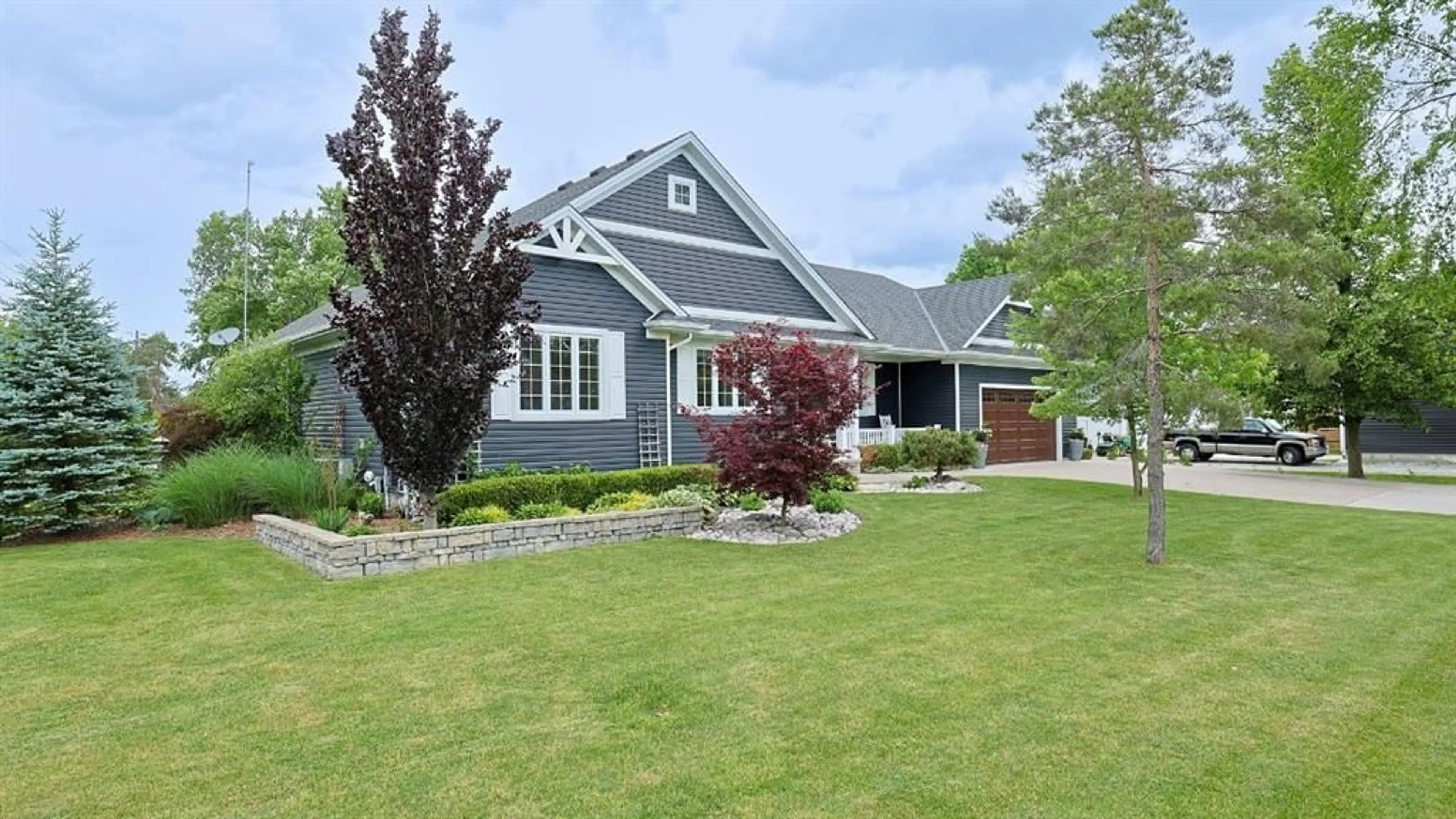 Home with vinyl exterior material, street for 148 Rokeby Line, St Clair Ontario N0N 1M0