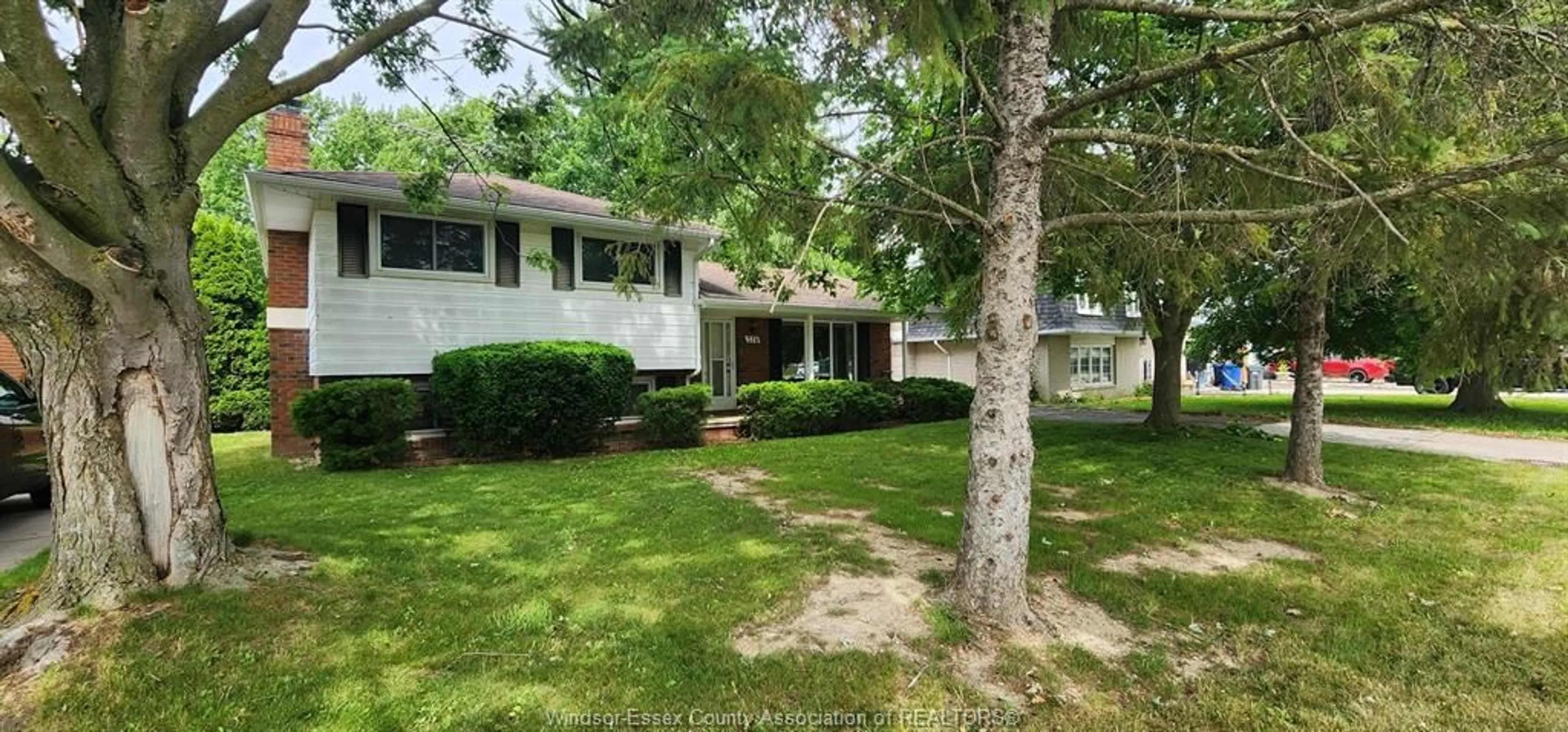 Unknown for 376 FRYER St, Amherstburg Ontario N9V 2L9