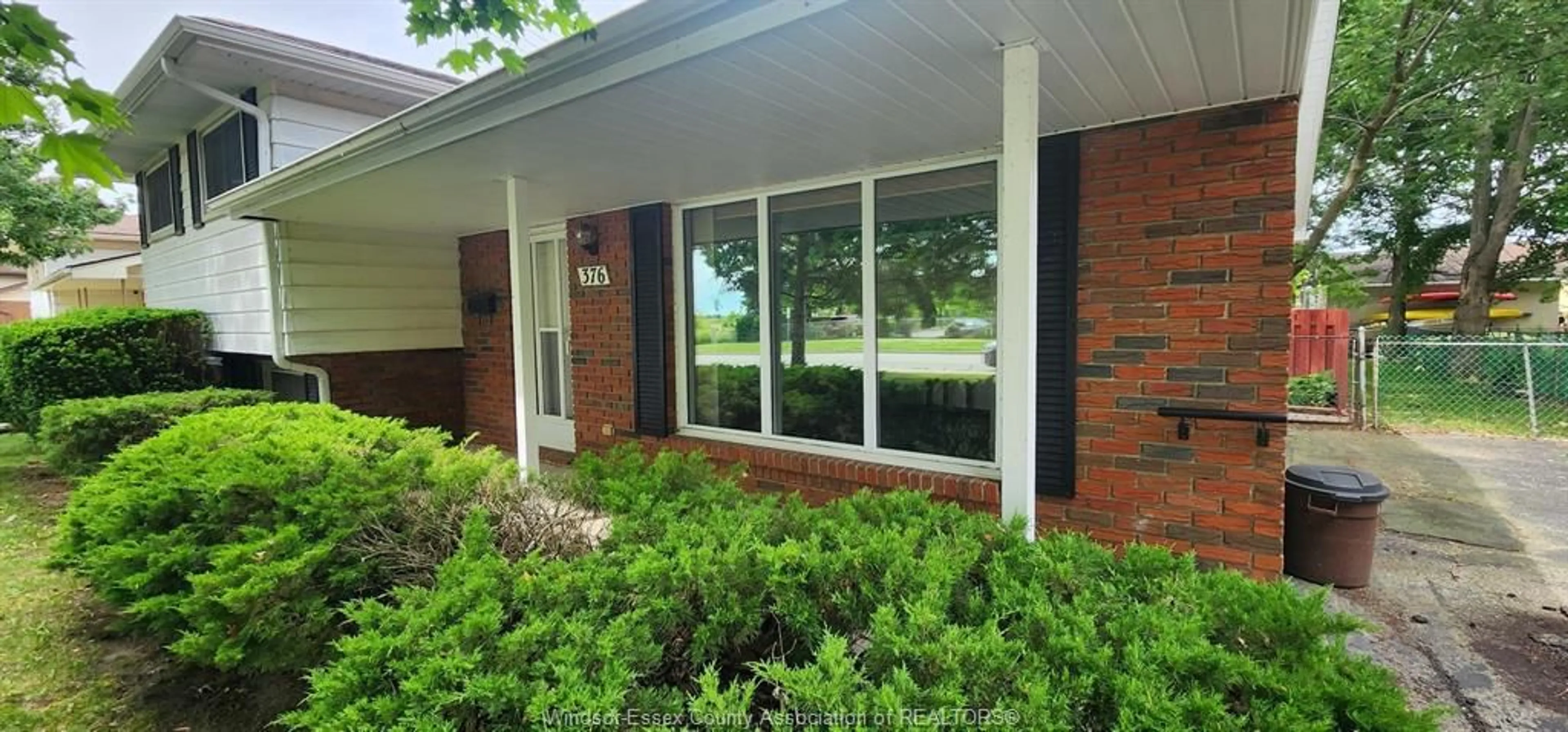 Unknown for 376 FRYER St, Amherstburg Ontario N9V 2L9