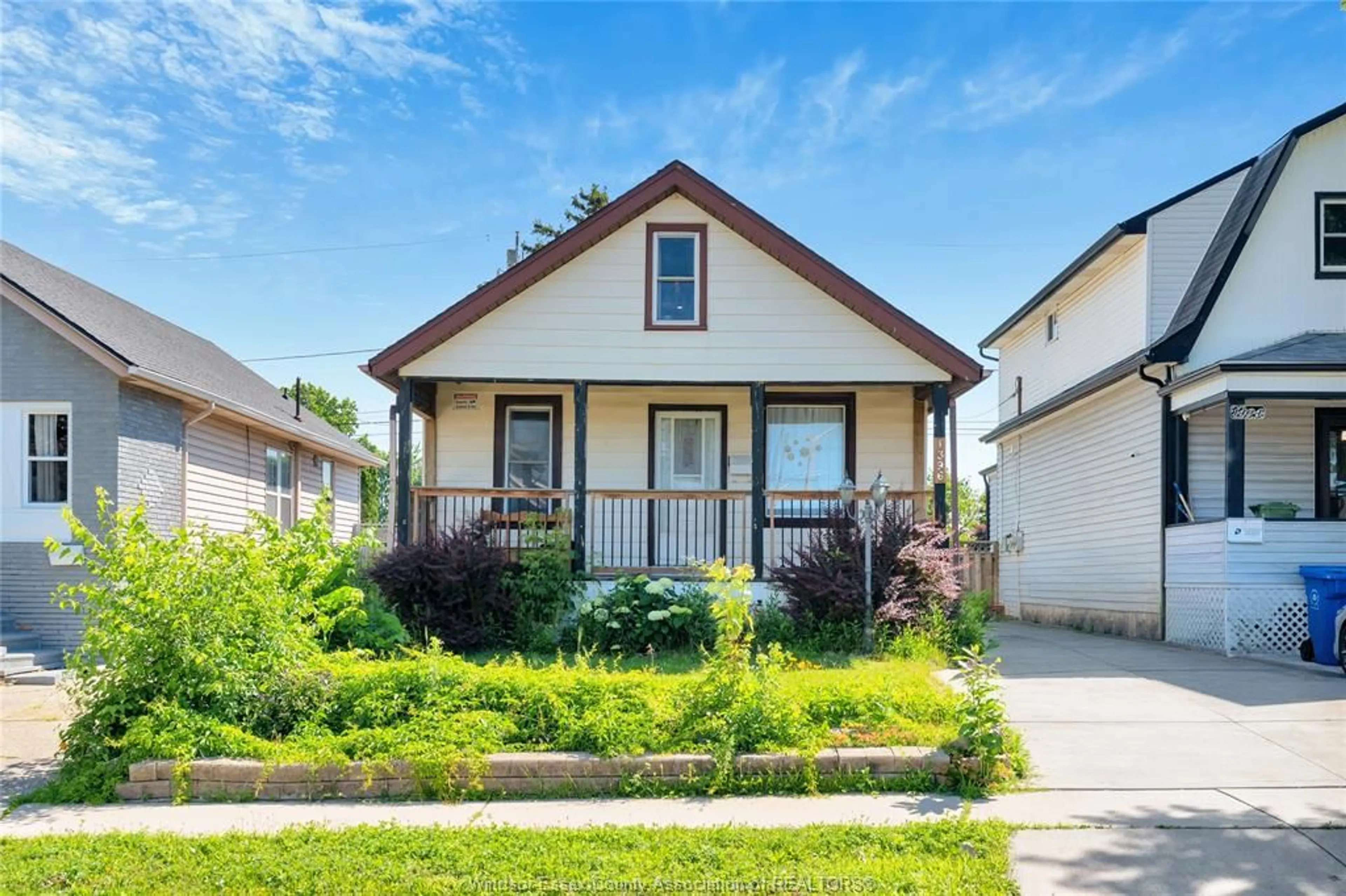 Home with vinyl exterior material, street for 1396 LILLIAN Ave, Windsor Ontario N8X 4A5