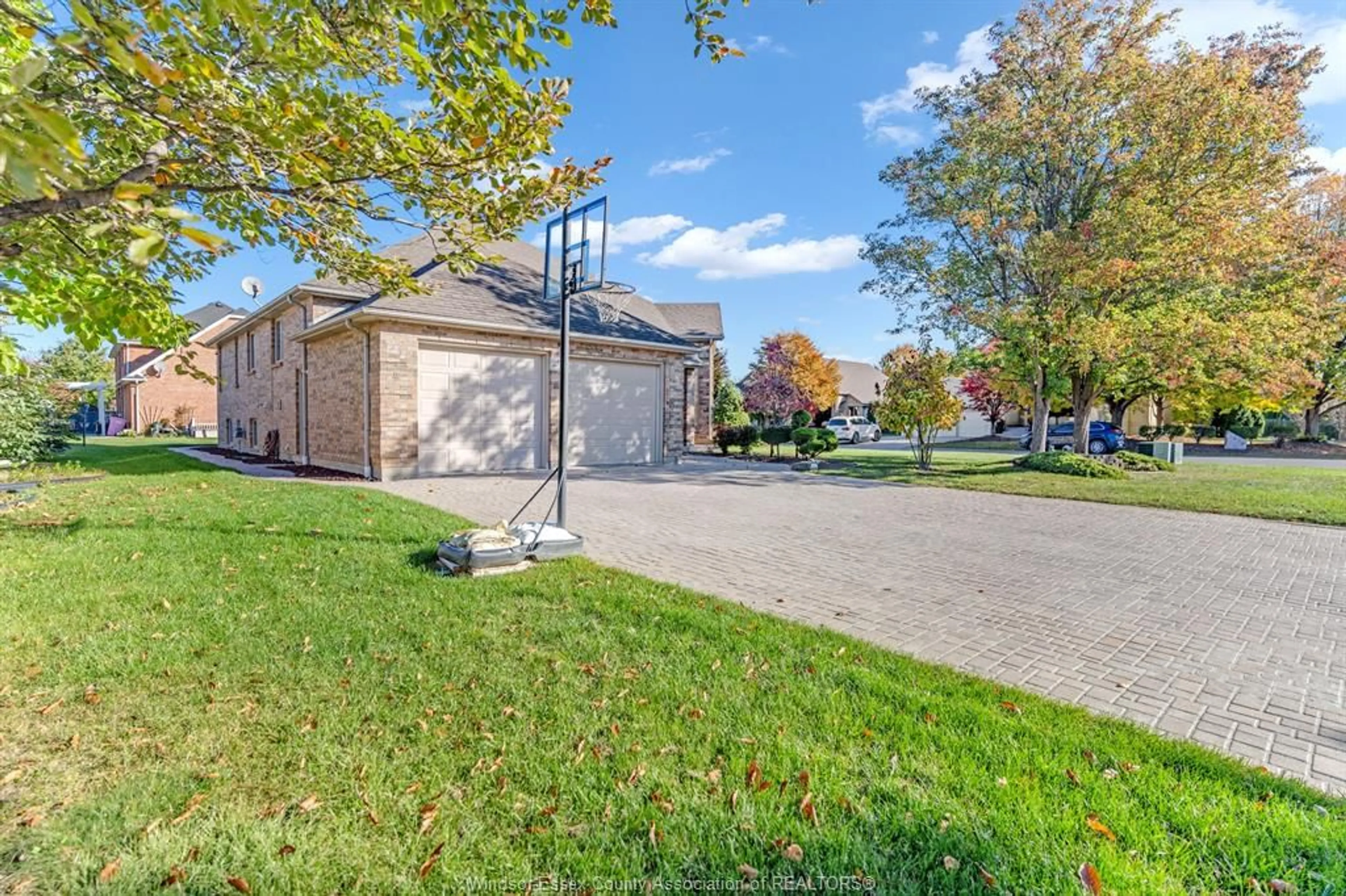 A pic from outside/outdoor area/front of a property/back of a property/a pic from drone, street for 2780 BRIDGEWAY Blvd, LaSalle Ontario N9H 2L3