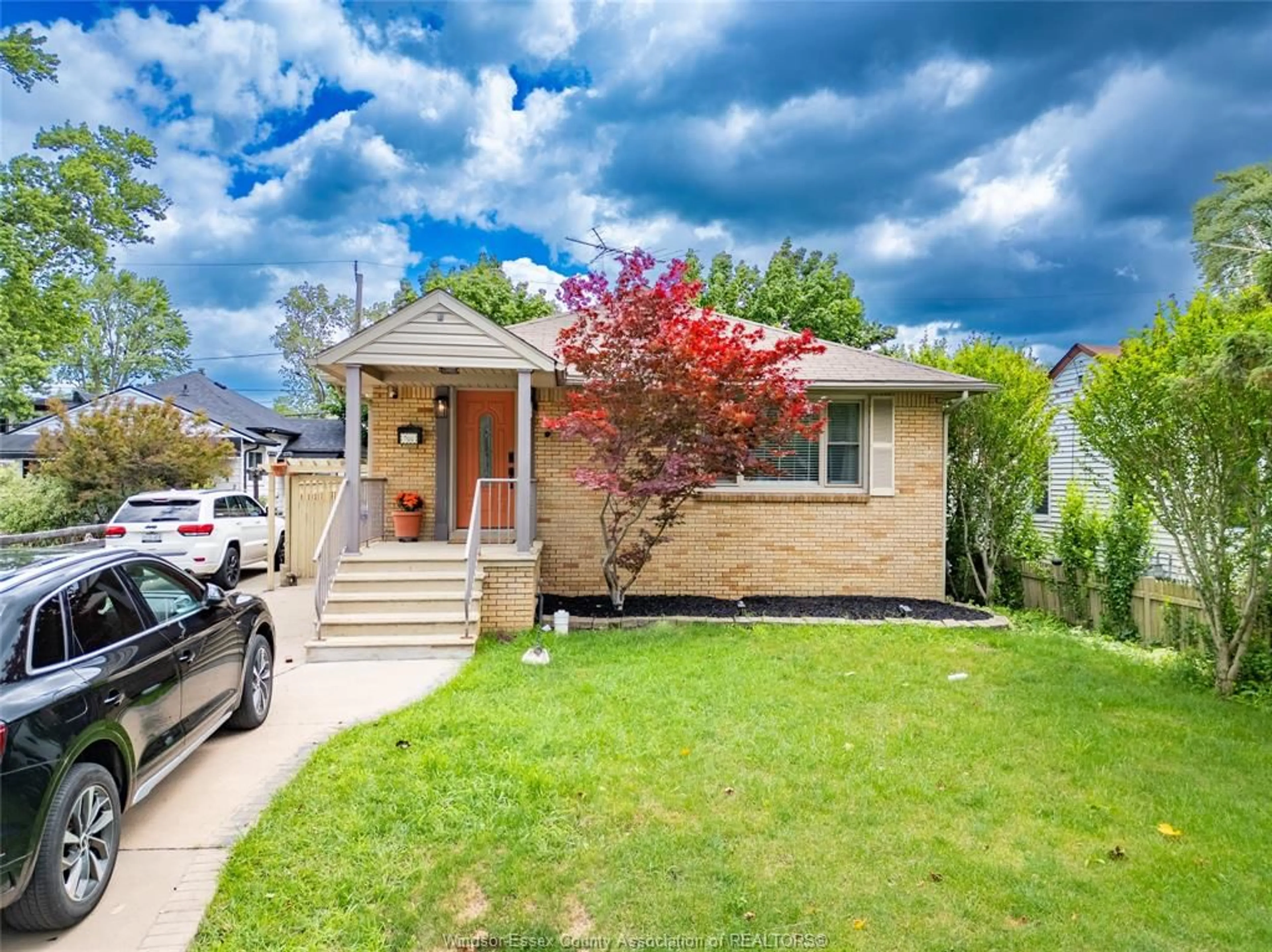Home with brick exterior material, street for 986 Belle Isle View Blvd, Windsor Ontario N8S 3G5