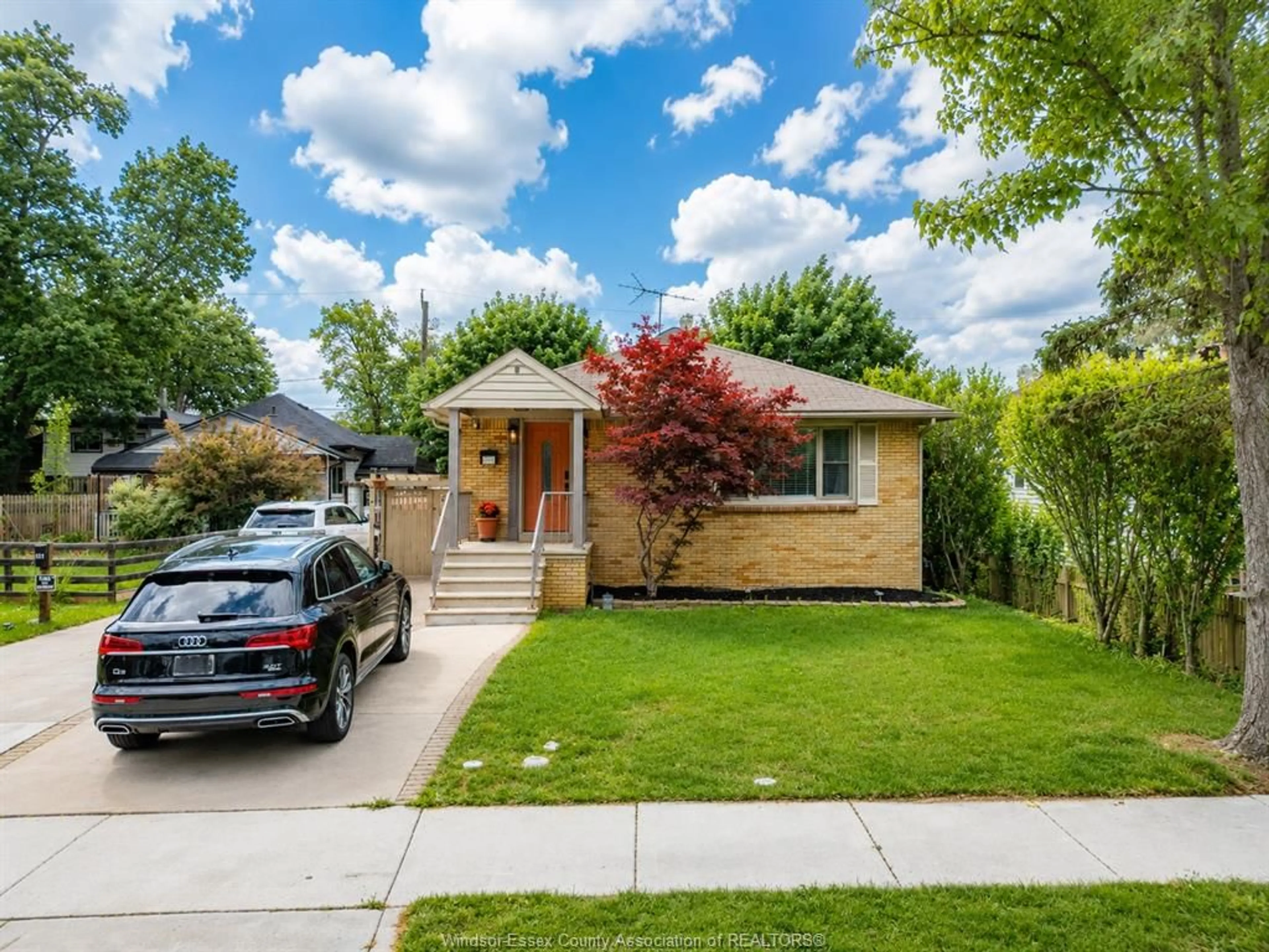 Home with brick exterior material, street for 986 Belle Isle View Blvd, Windsor Ontario N8S 3G5