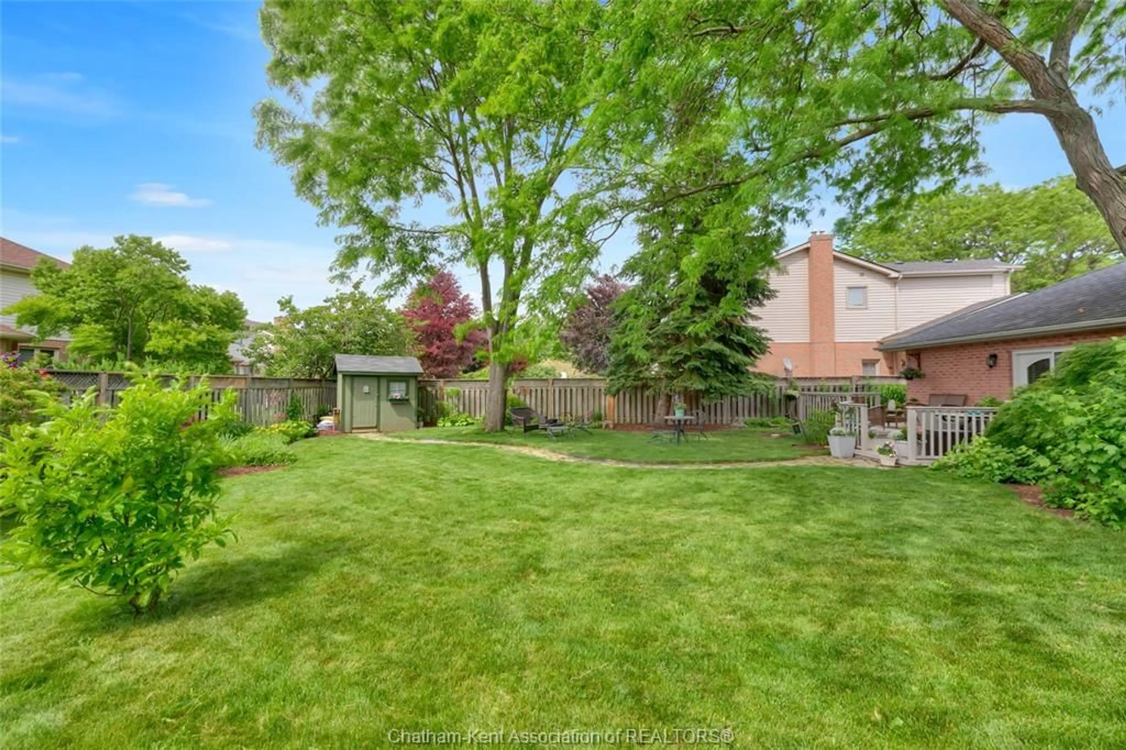 A pic from outside/outdoor area/front of a property/back of a property/a pic from drone, street for 164 NORWAY MAPLE Dr, Chatham Ontario N7L 5E7