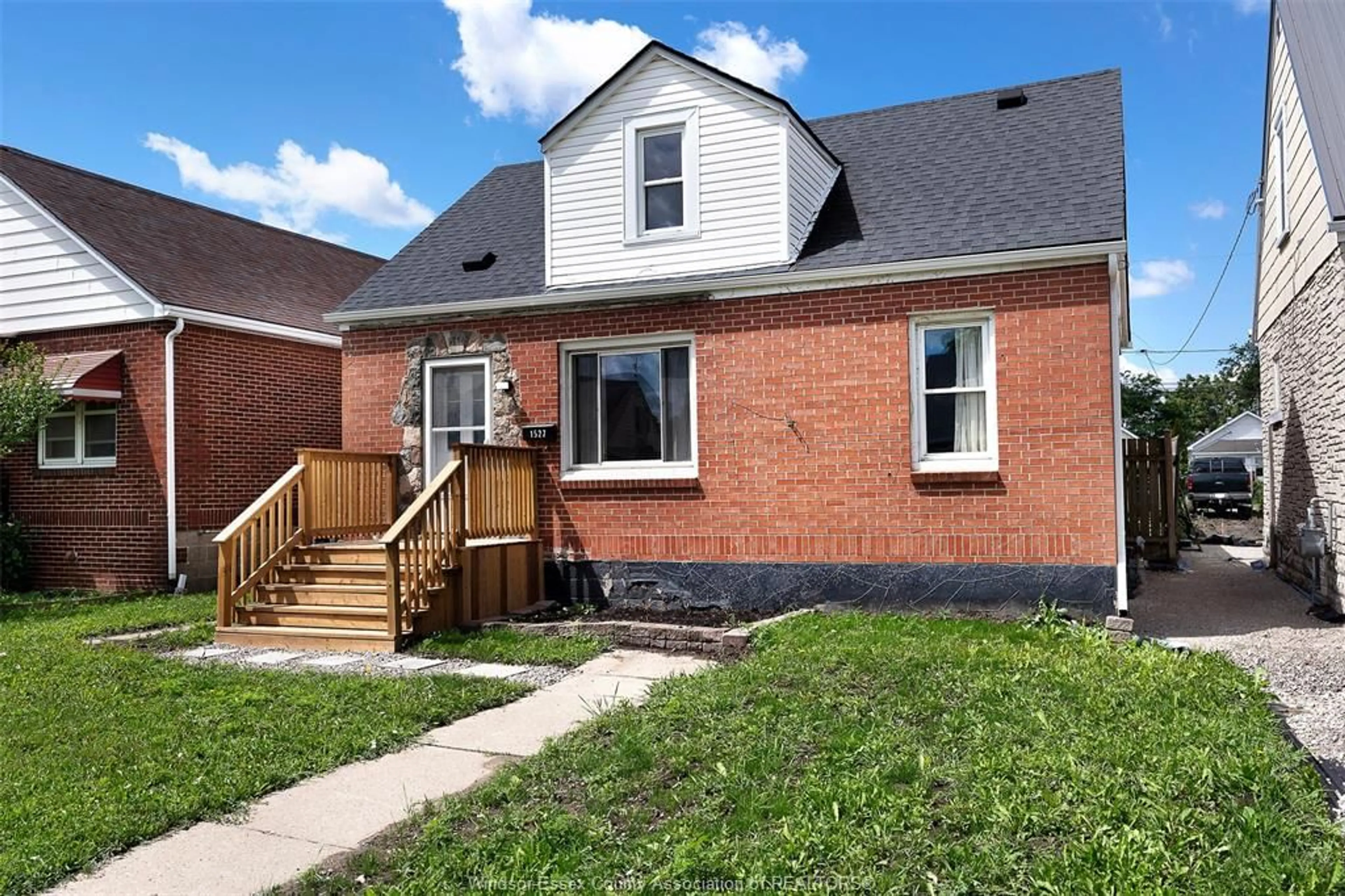 Home with brick exterior material, street for 1527 BENJAMIN Ave, Windsor Ontario N8X 4N3