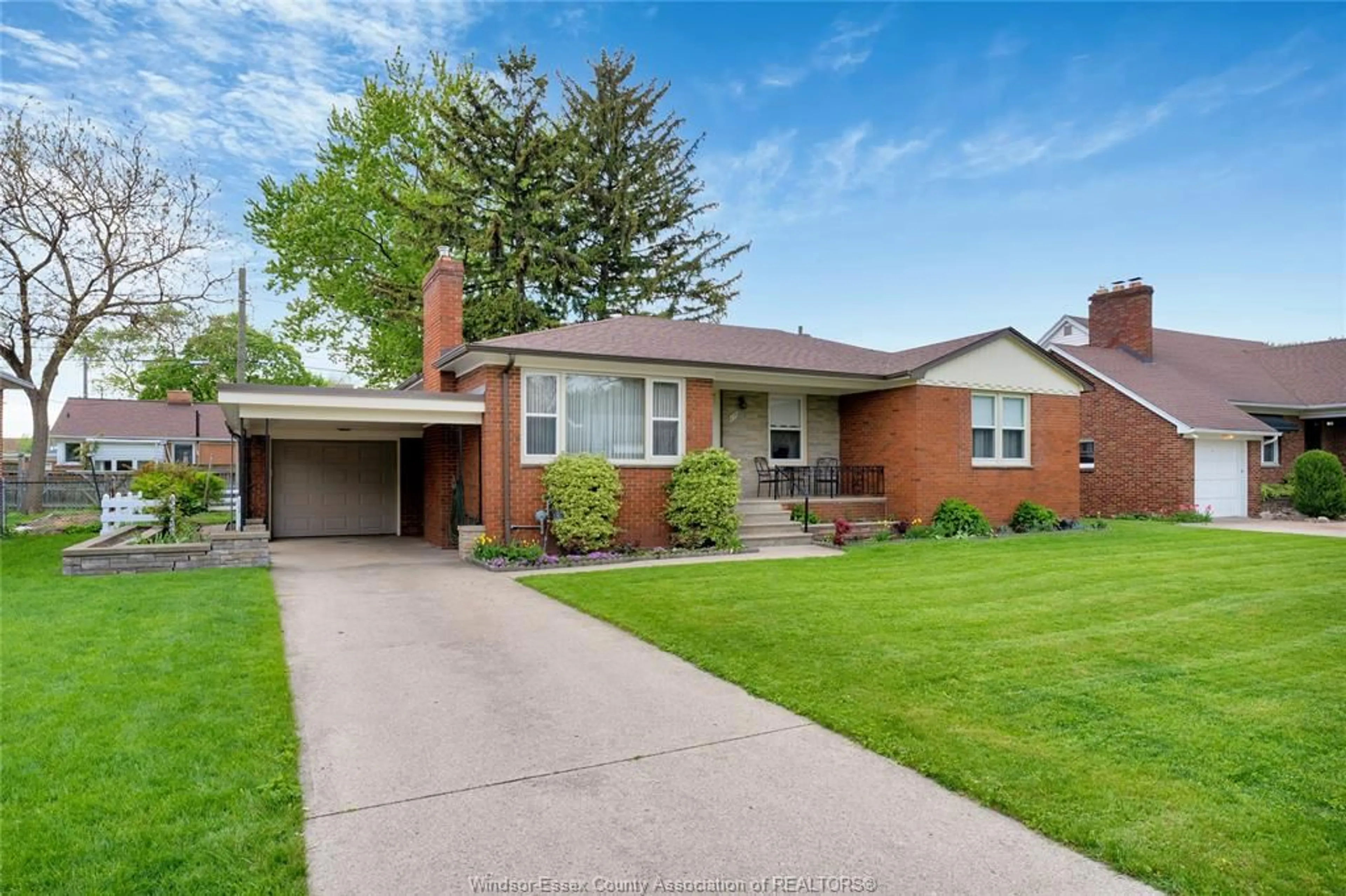 Home with brick exterior material, street for 273 HENKEL Pl, Windsor Ontario N8Y 2E8