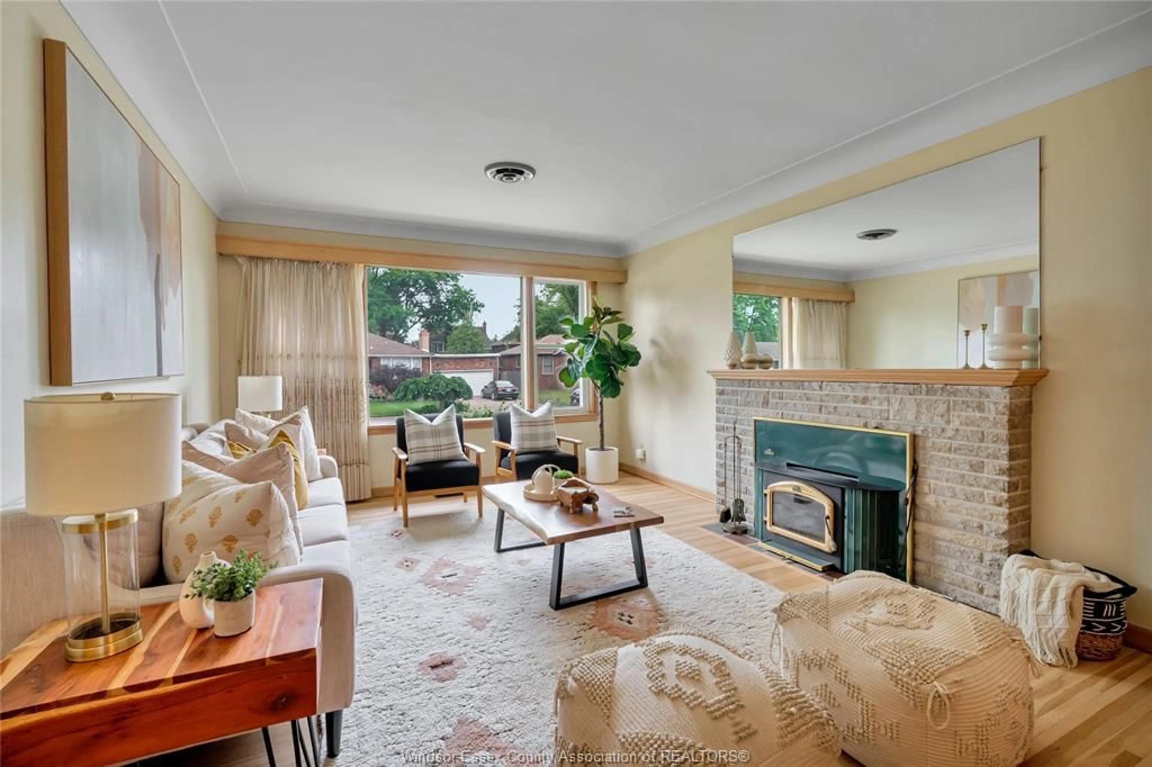 Living room with furniture, unknown for 273 HENKEL Pl, Windsor Ontario N8Y 2E8