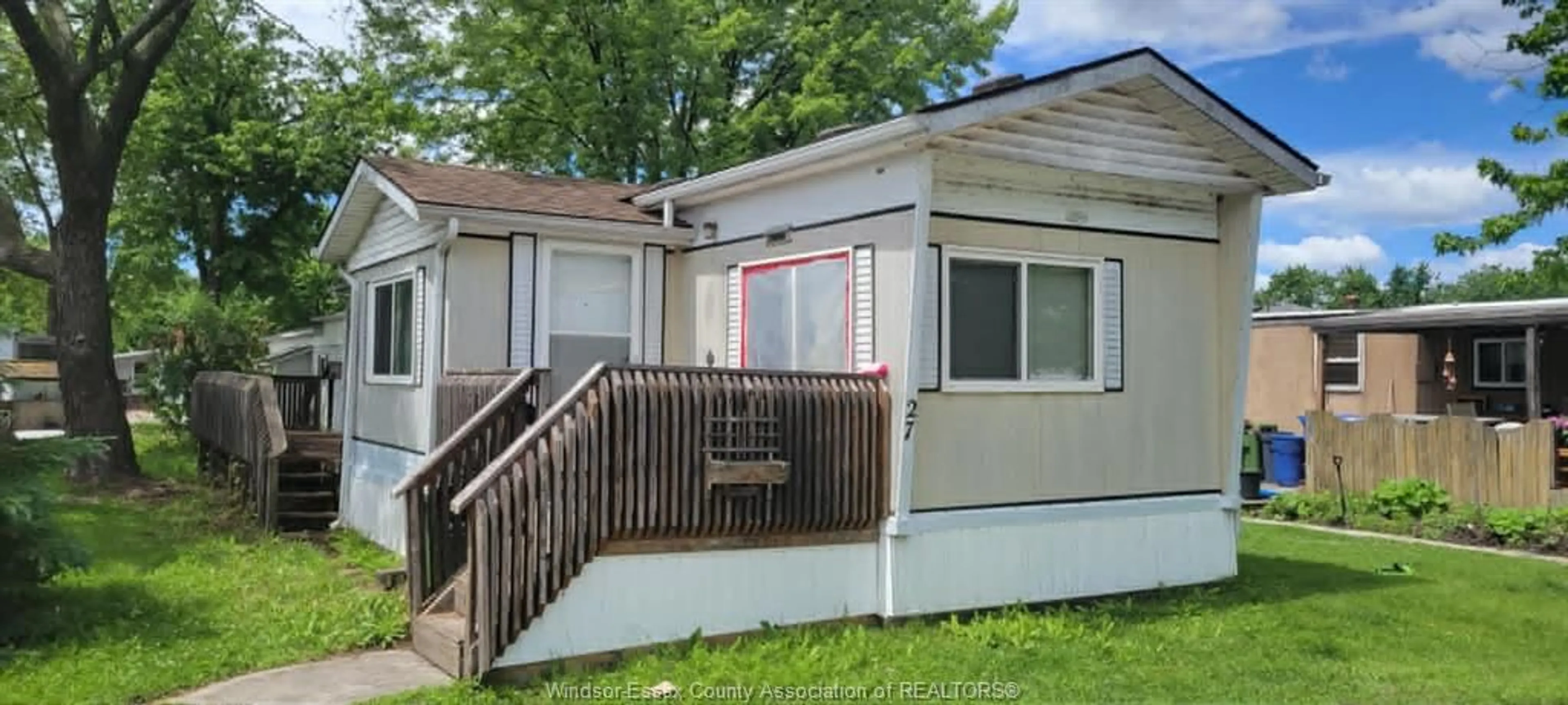 Home with vinyl exterior material, street for 27 LAVINDALE, Lakeshore Ontario N8N 2T7