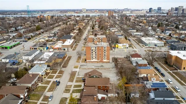 V/L PARTINGTON Ave, Windsor 3